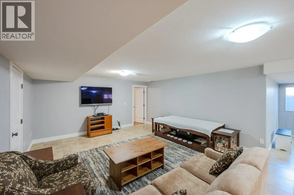 1124 Fairview Road