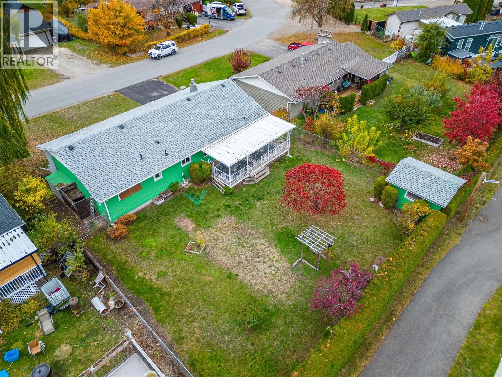 225 Lakeshore Drive