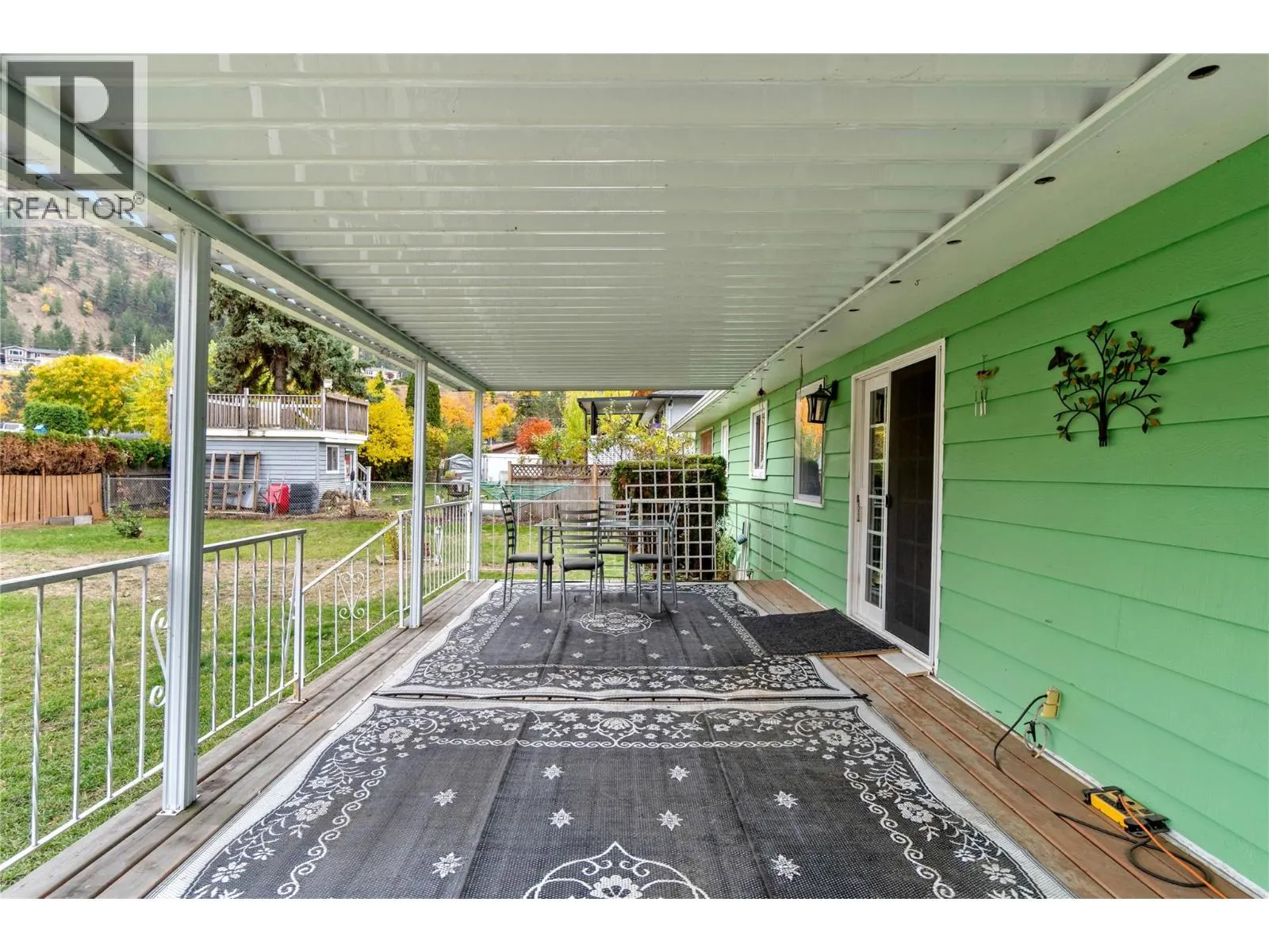 225 Lakeshore Drive