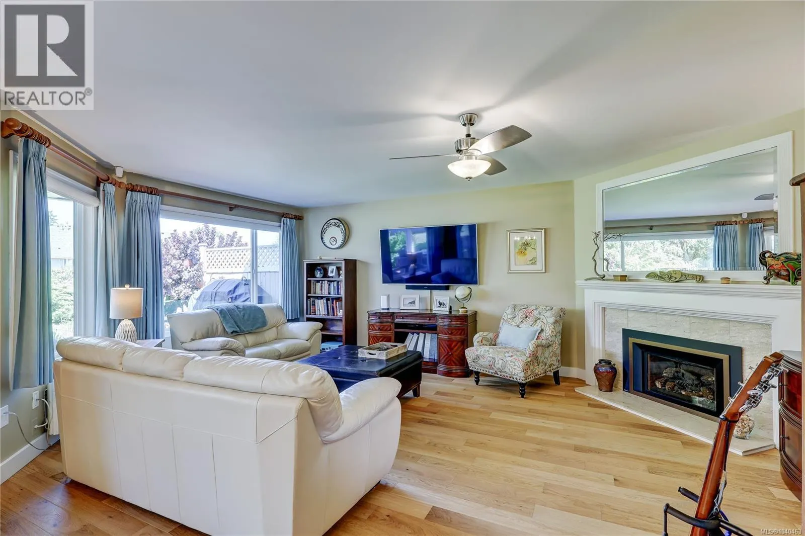 201 330 Dogwood St