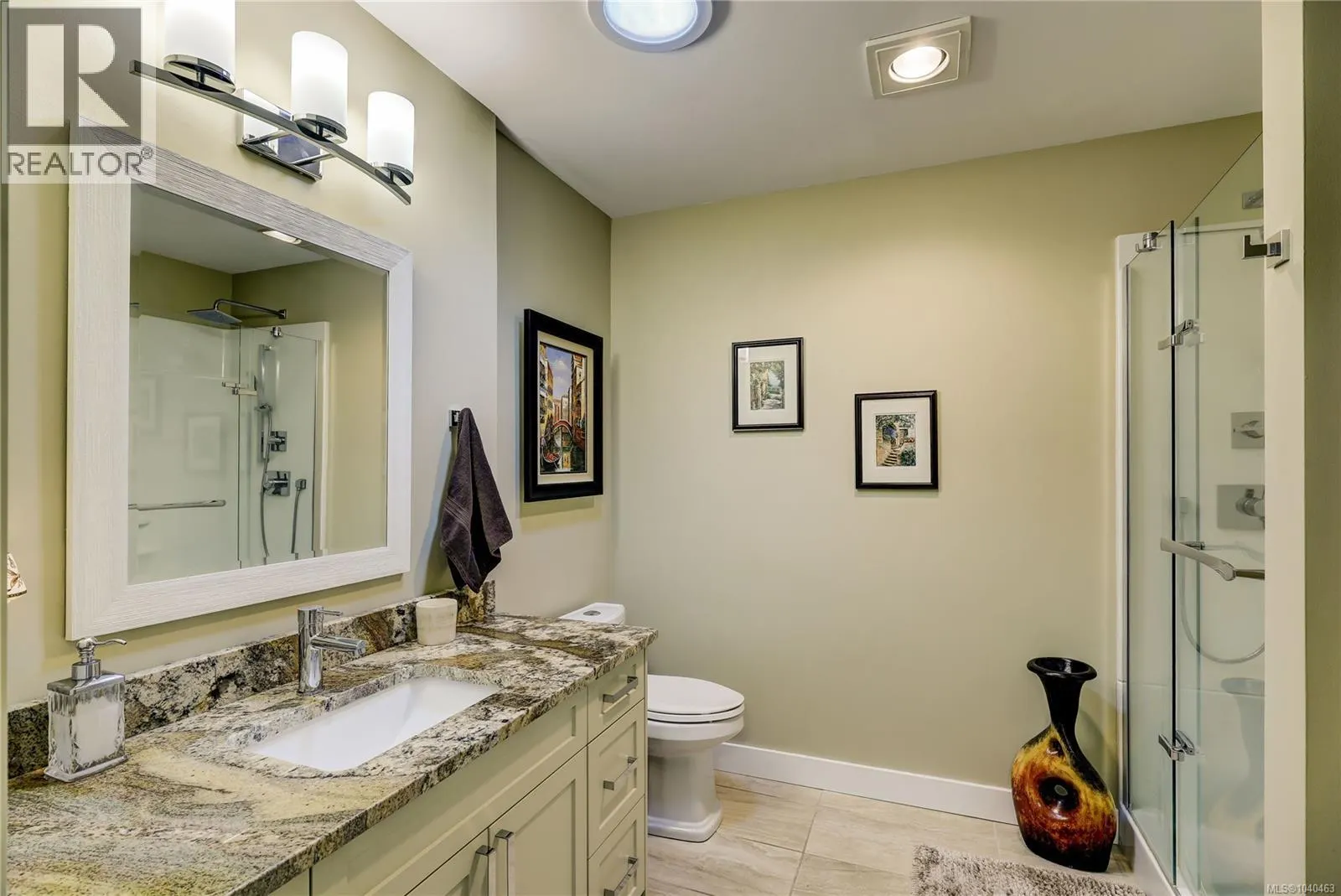 201 330 Dogwood St