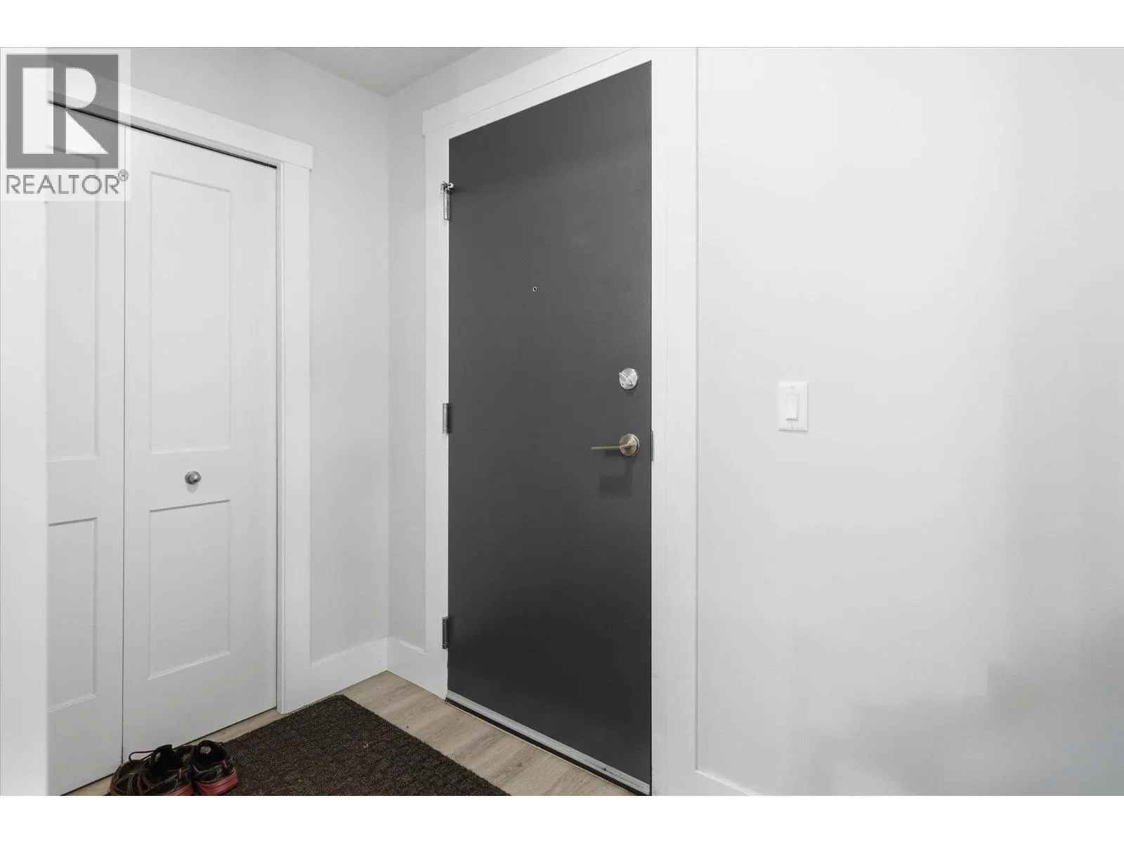 191 Hollywood Road S Unit# 301