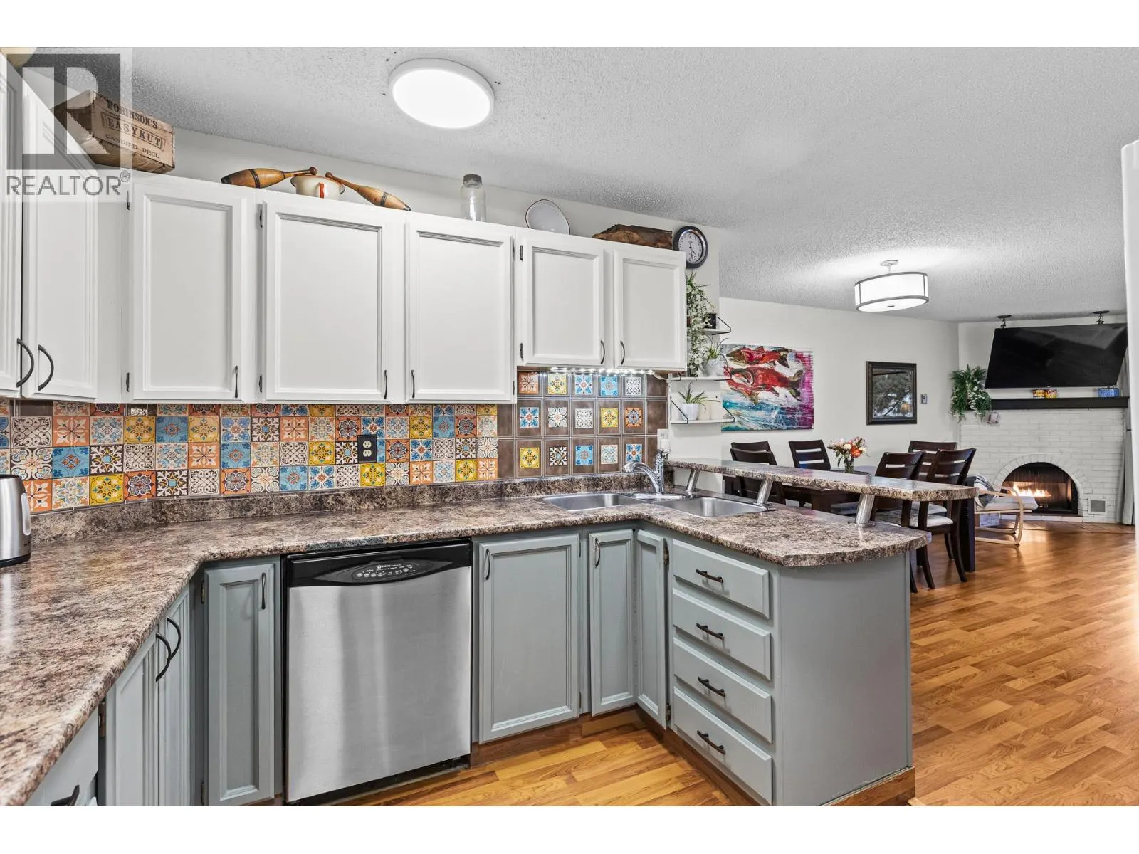 983 Bernard Avenue Unit# 210