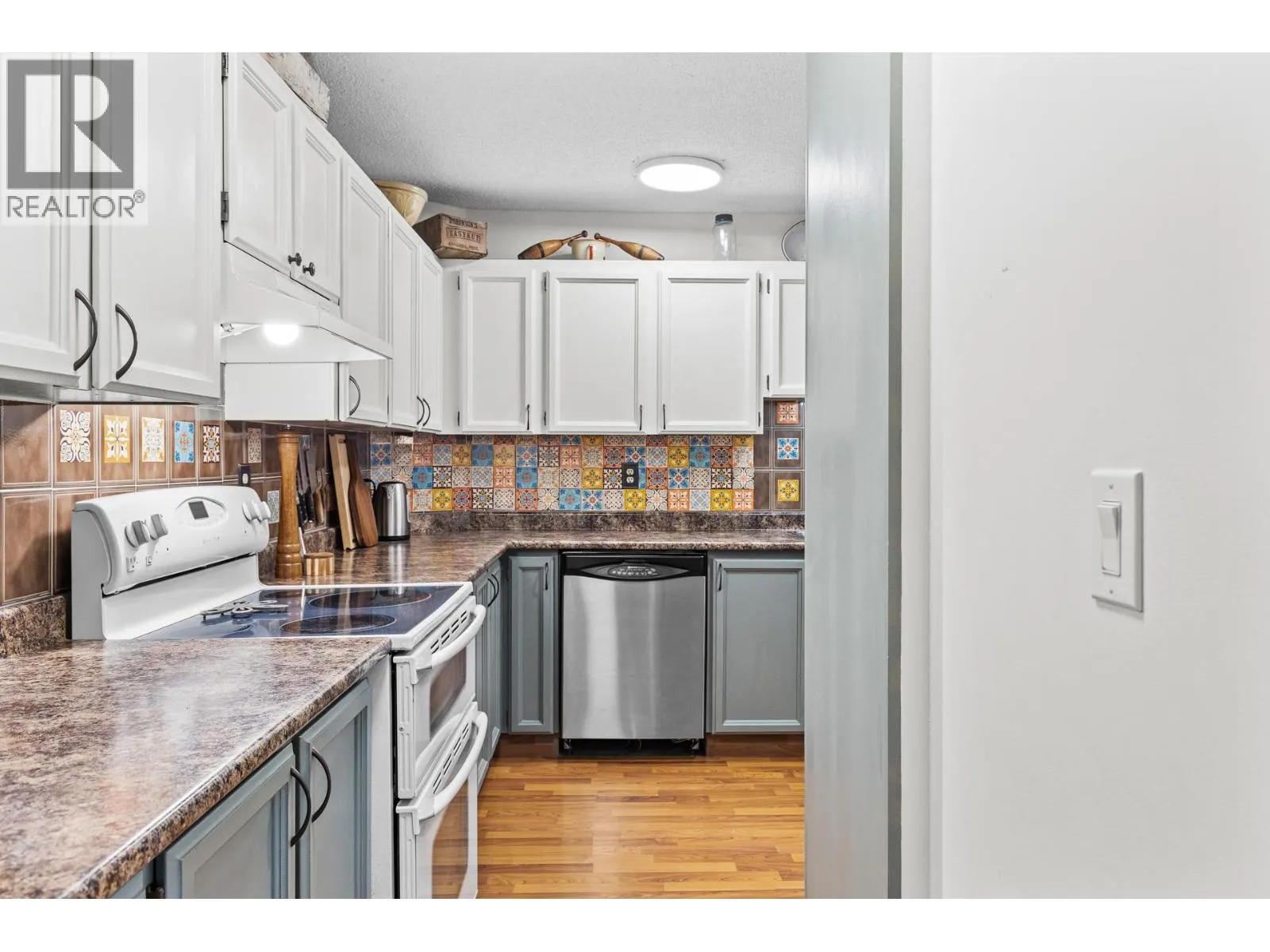 983 Bernard Avenue Unit# 210