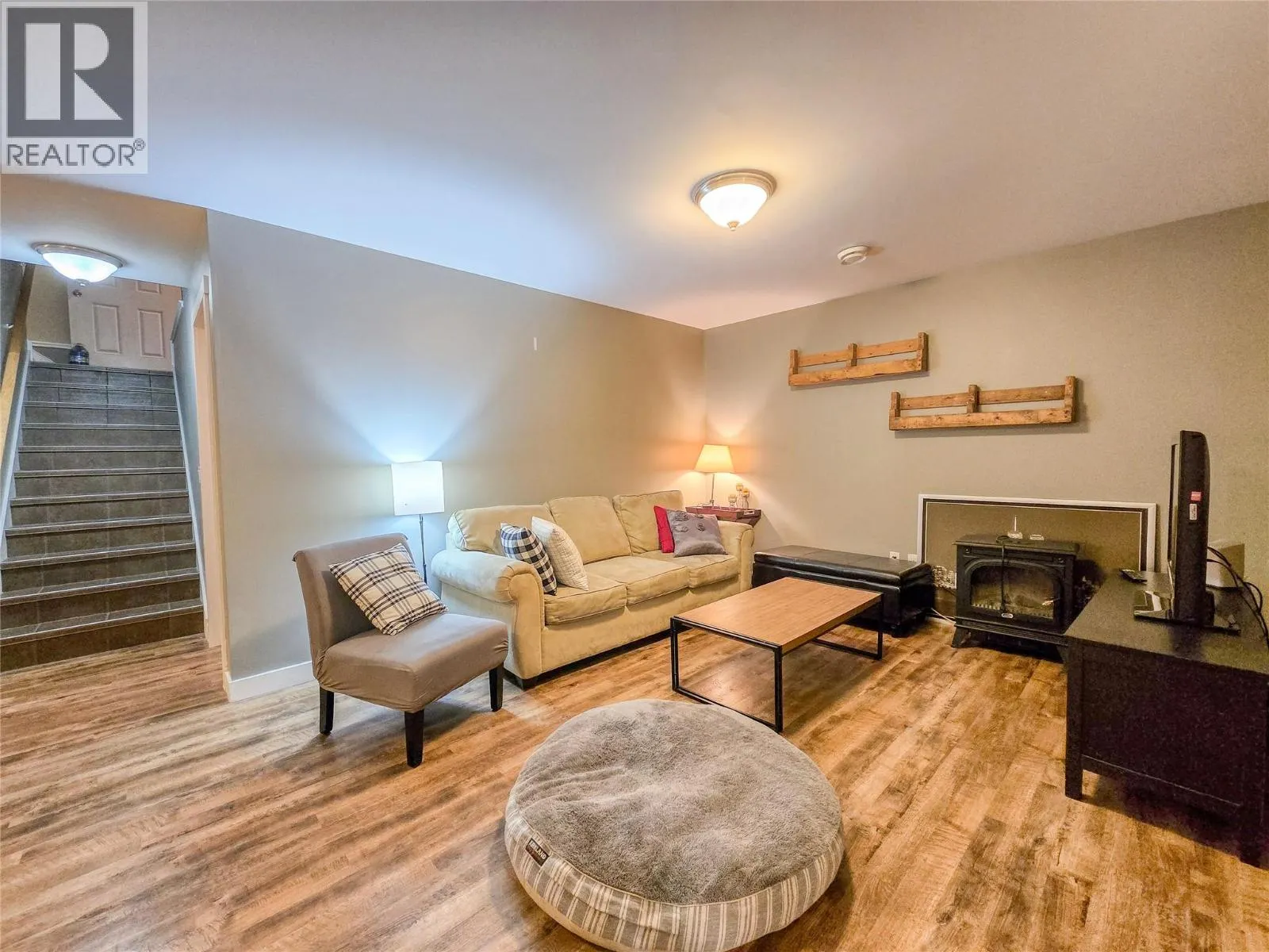 989 SWANSEA VIEW Road Unit# 19