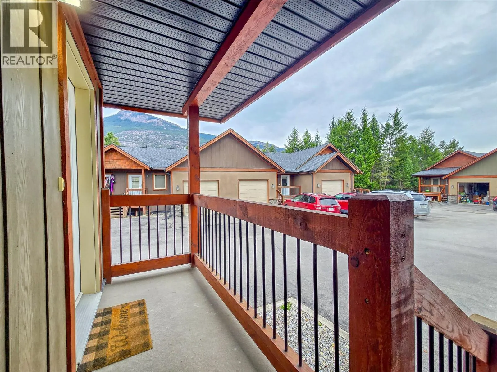 989 SWANSEA VIEW Road Unit# 19
