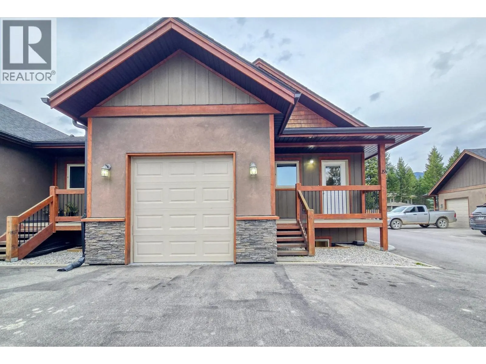 989 SWANSEA VIEW Road Unit# 19