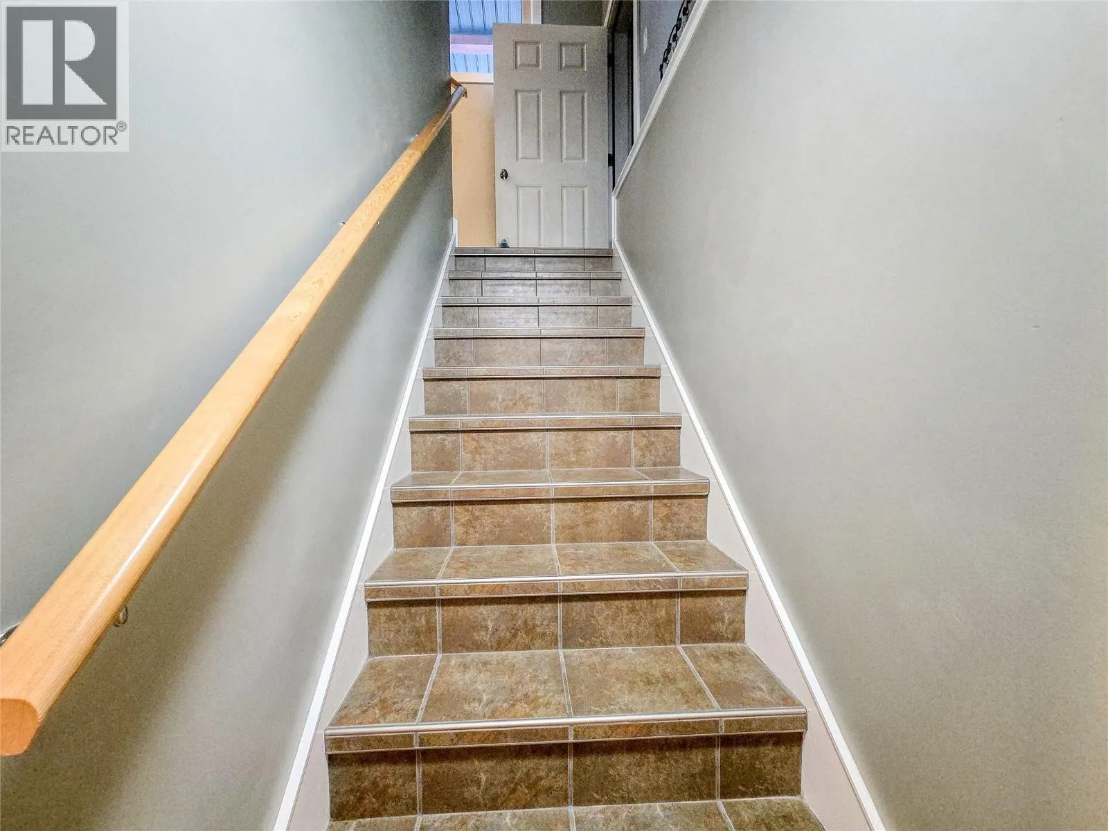 989 SWANSEA VIEW Road Unit# 19