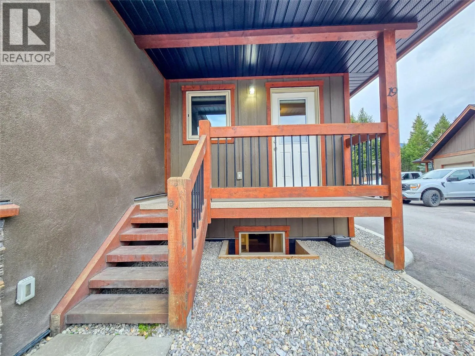 989 SWANSEA VIEW Road Unit# 19