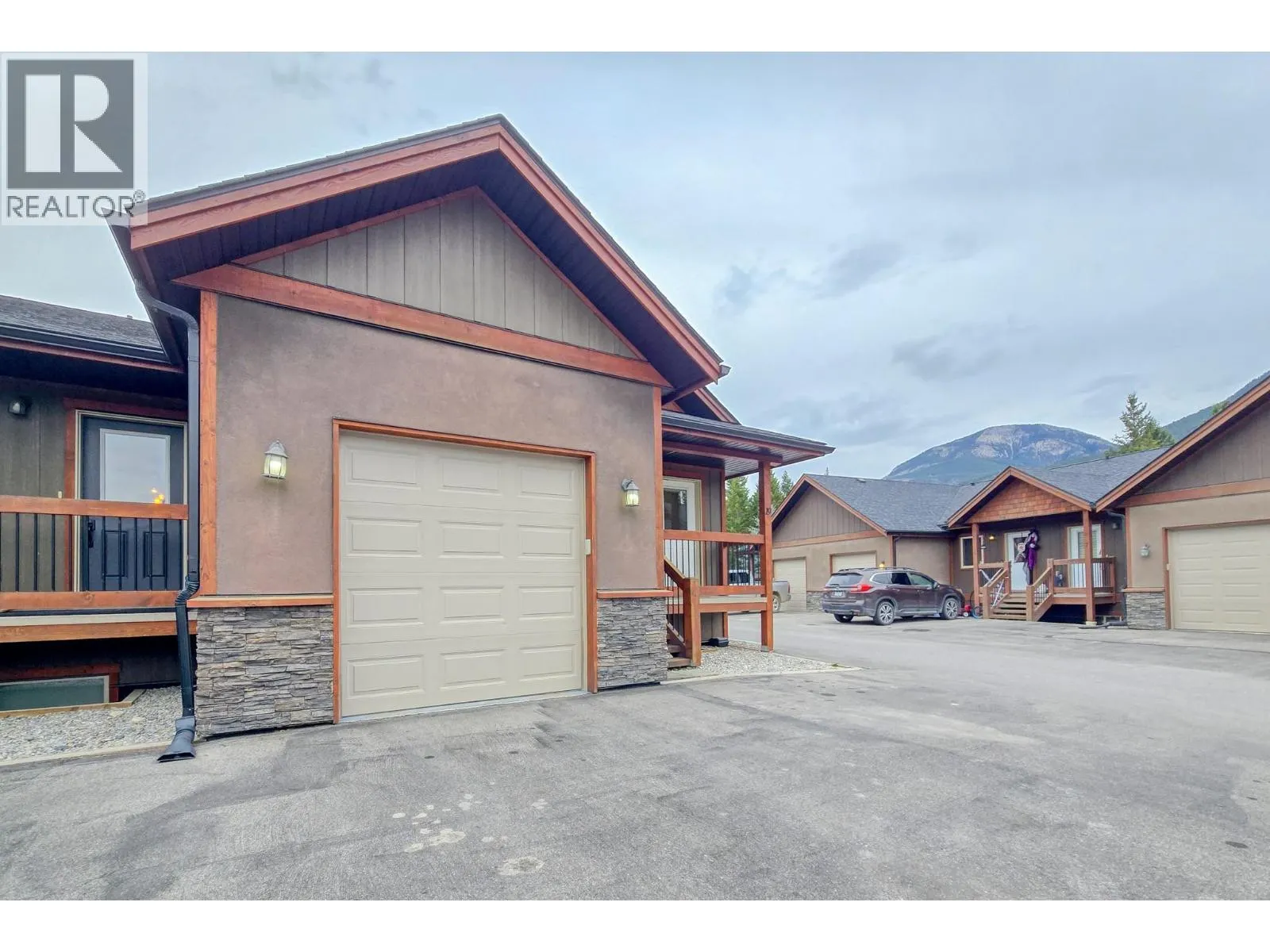 989 SWANSEA VIEW Road Unit# 19