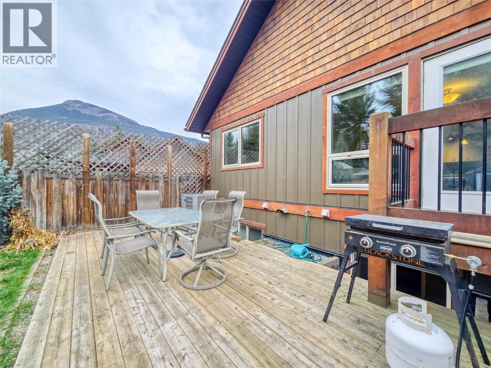 989 SWANSEA VIEW Road Unit# 19