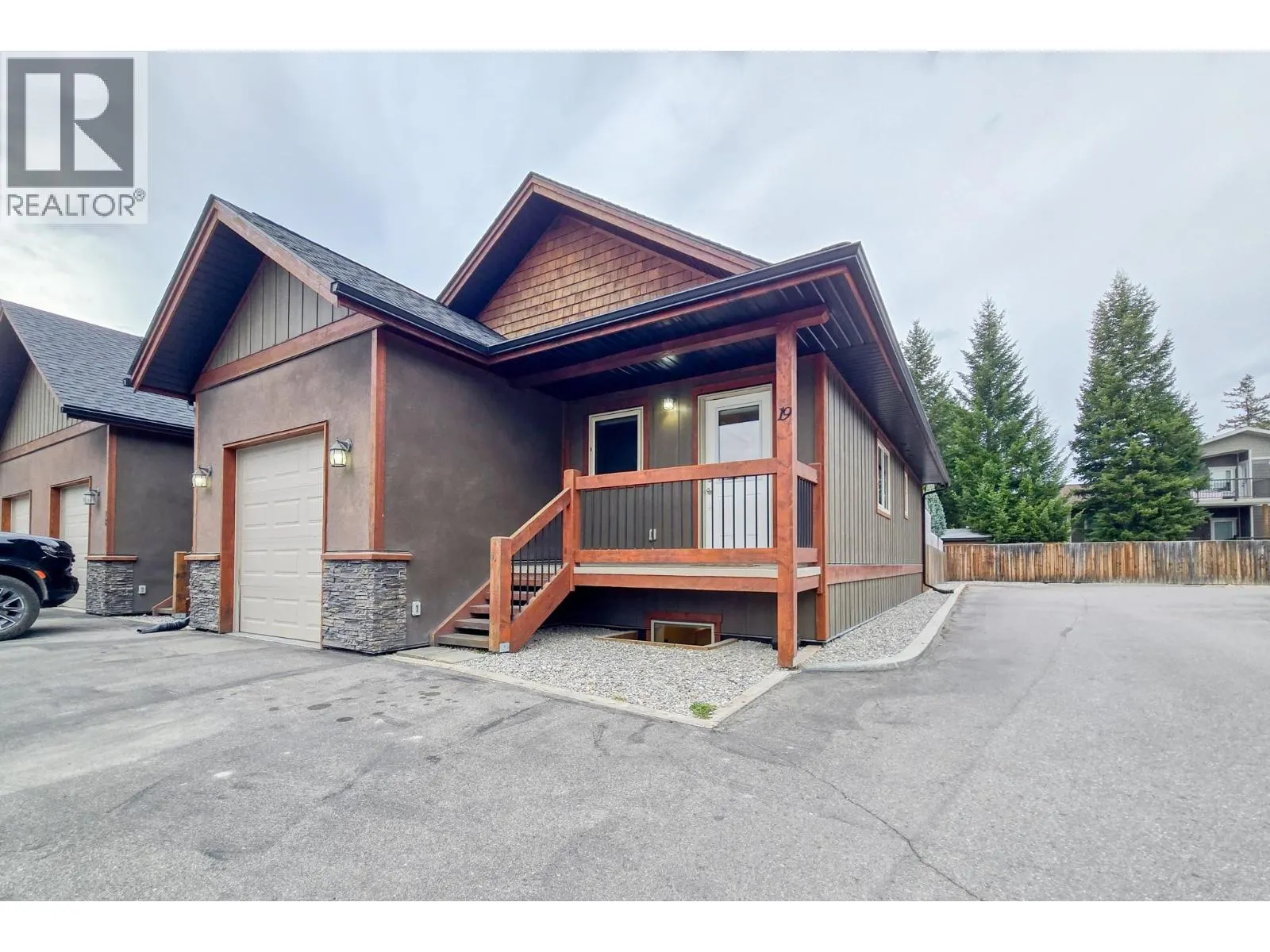 989 SWANSEA VIEW Road Unit# 19