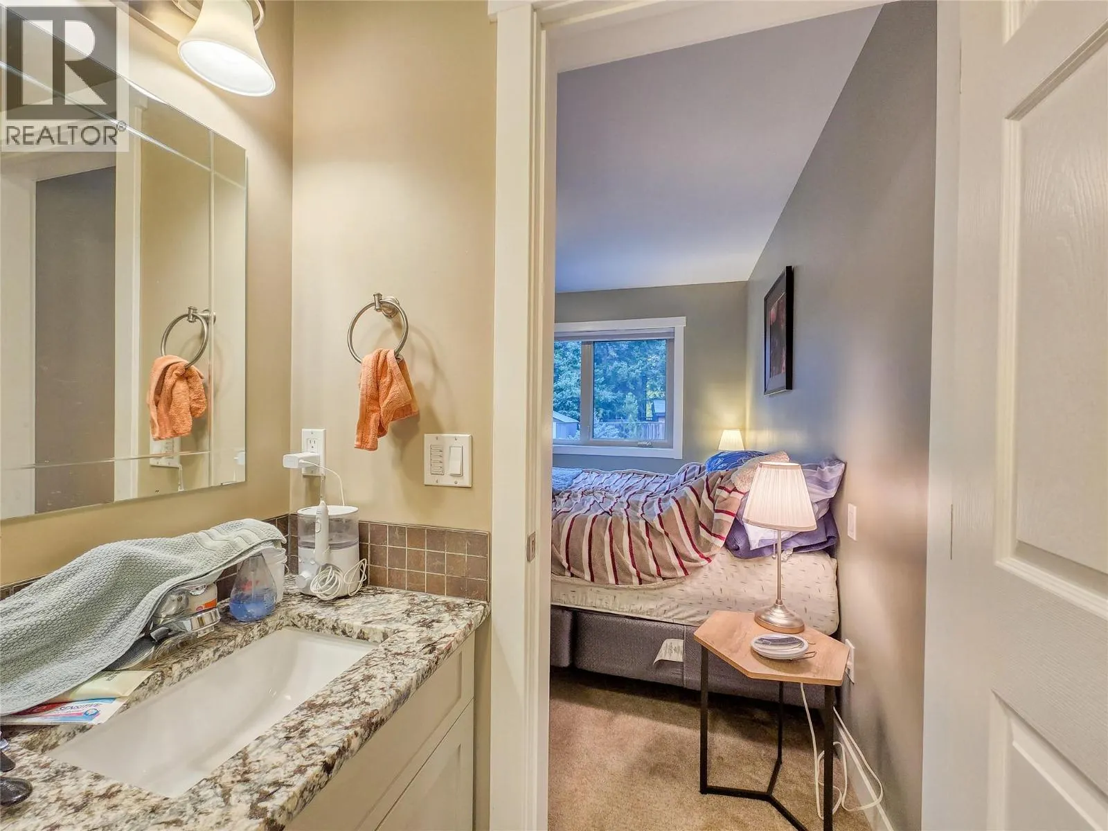 989 SWANSEA VIEW Road Unit# 19