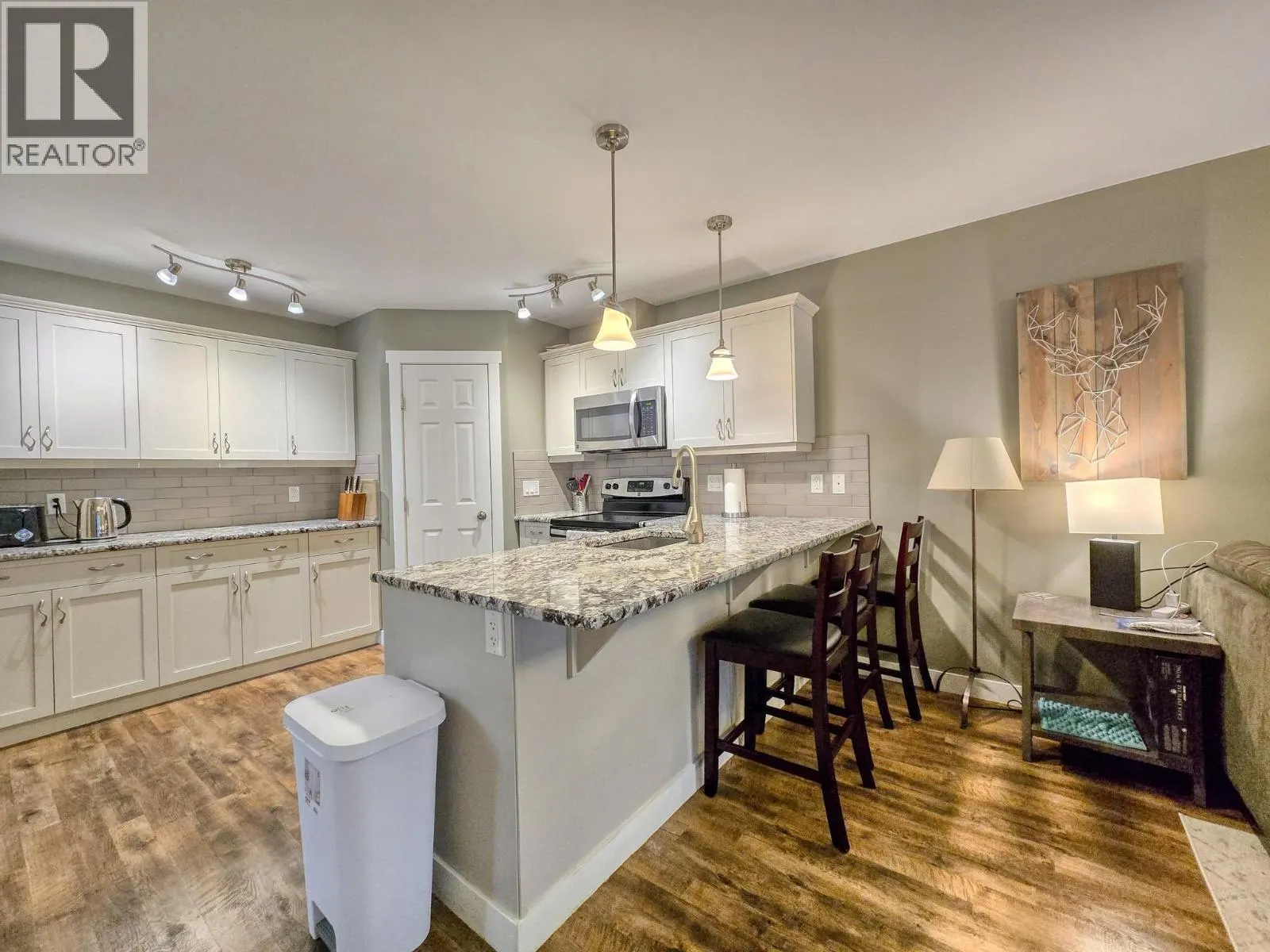 989 SWANSEA VIEW Road Unit# 19