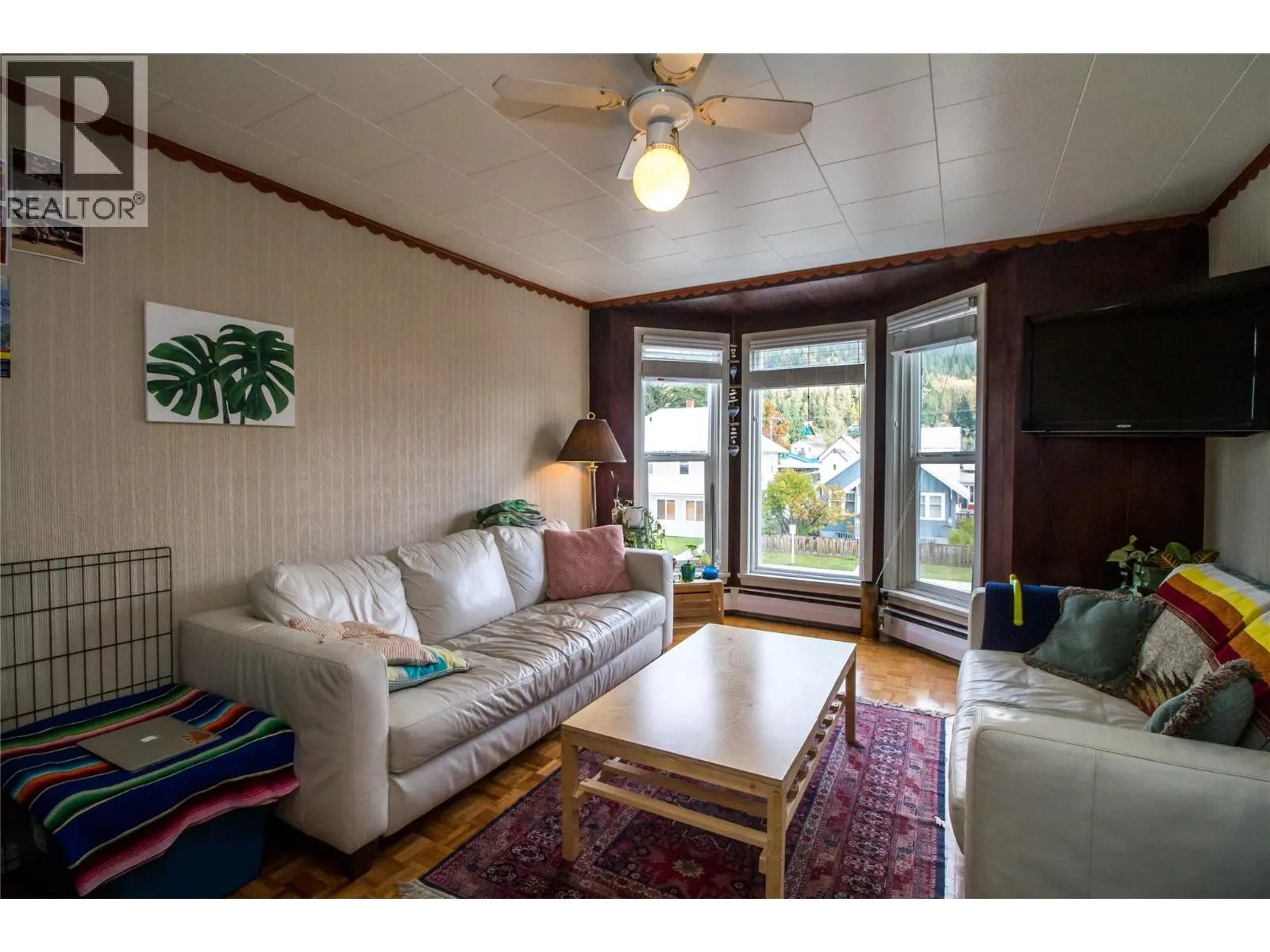 321 Third Street E