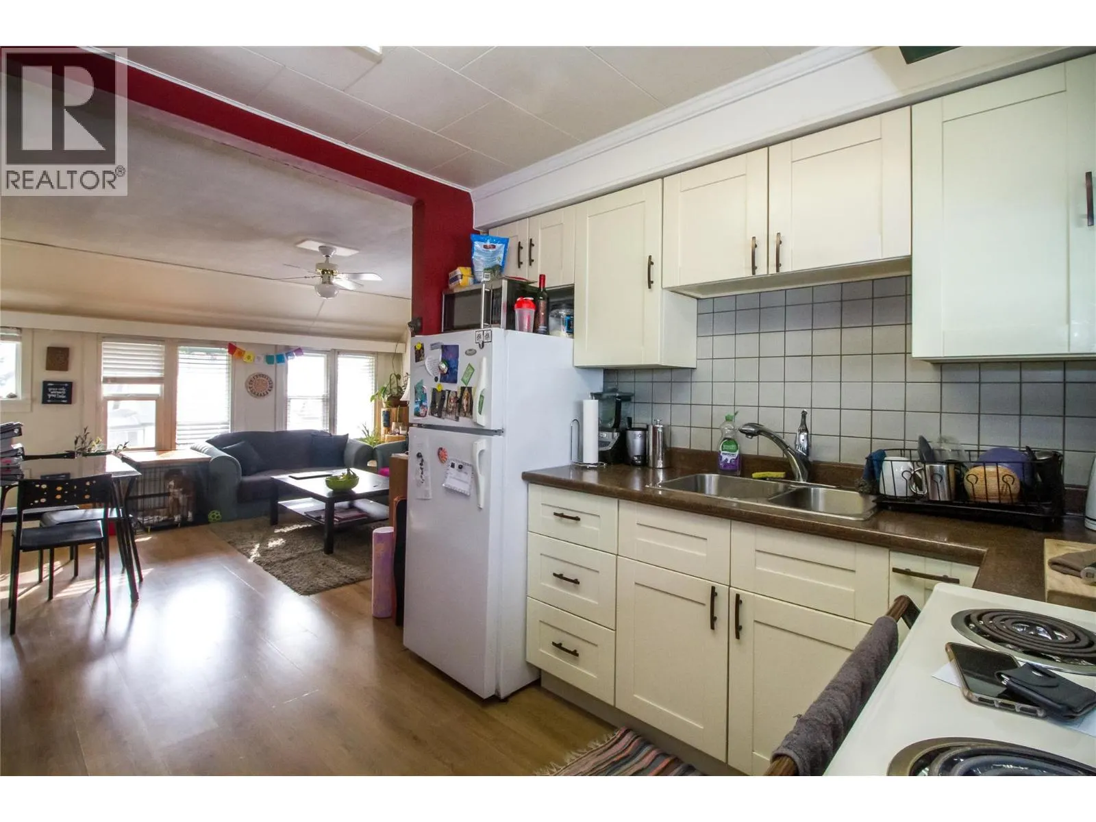 321 Third Street E