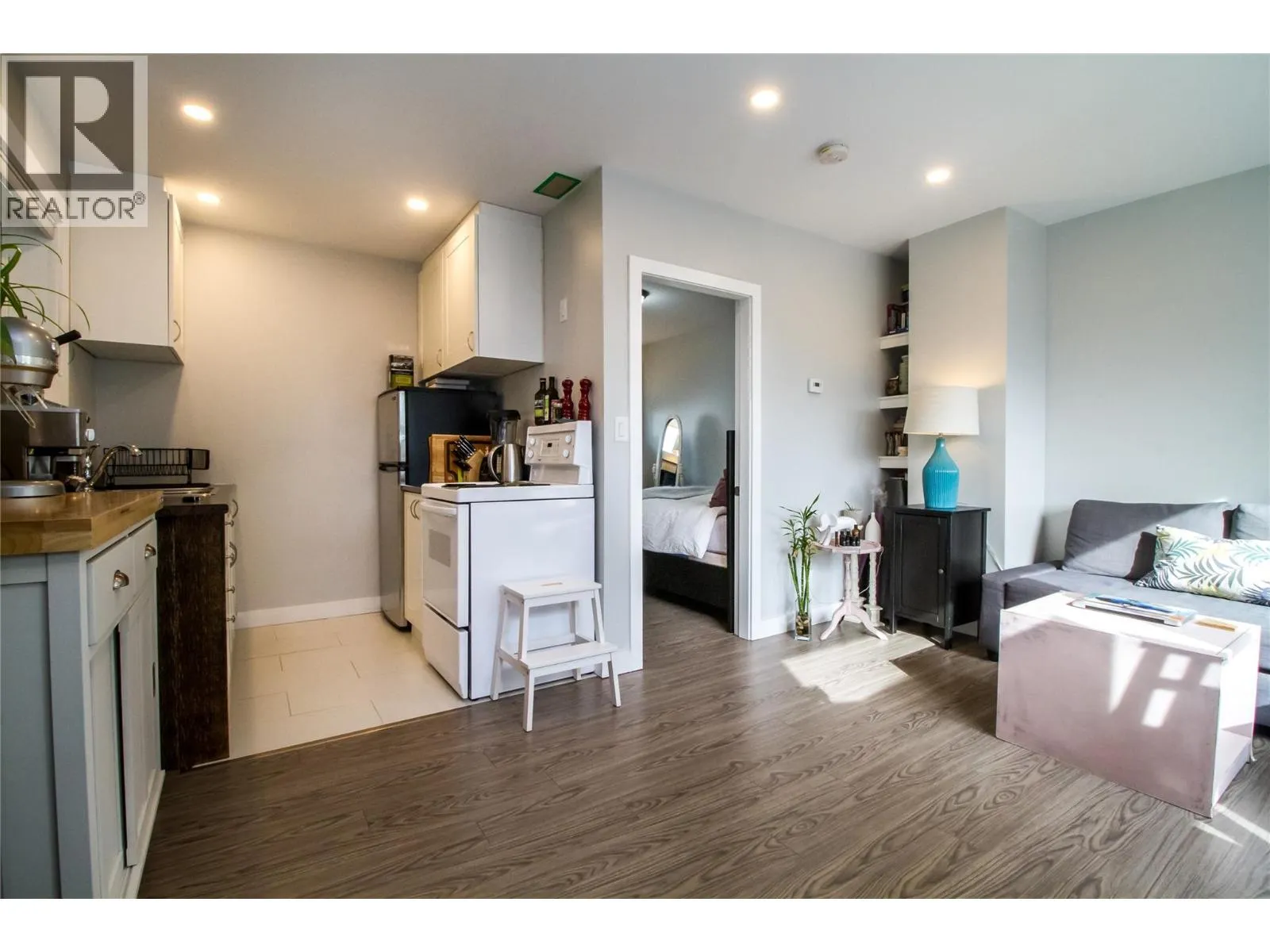 321 Third Street E