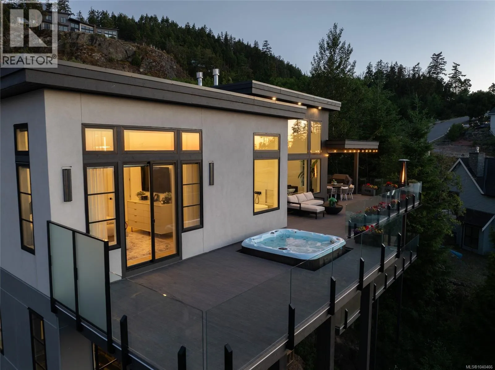 7376 High Ridge Cres