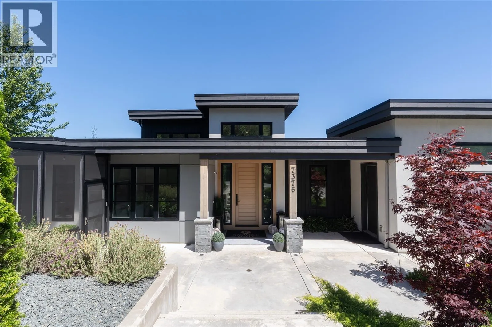 7376 High Ridge Cres