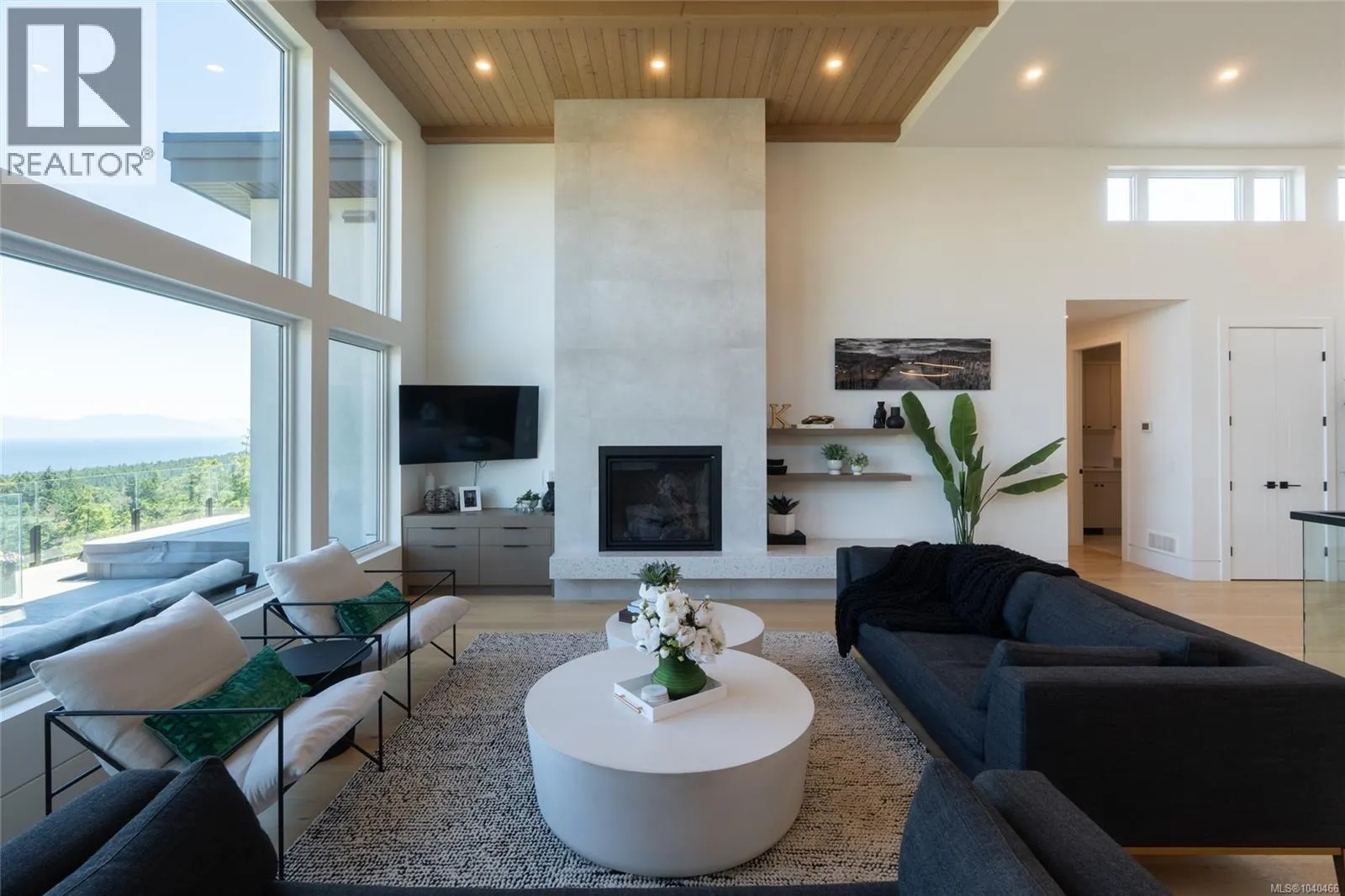 7376 High Ridge Cres