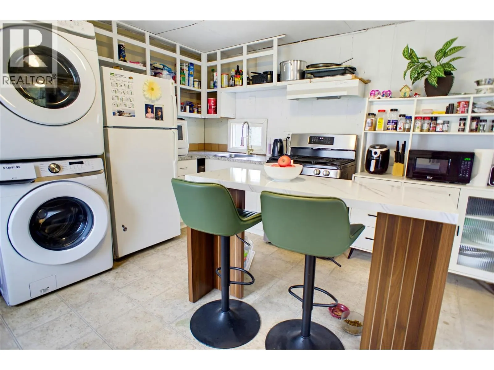 1175 ROSE HILL Road Unit# 102
