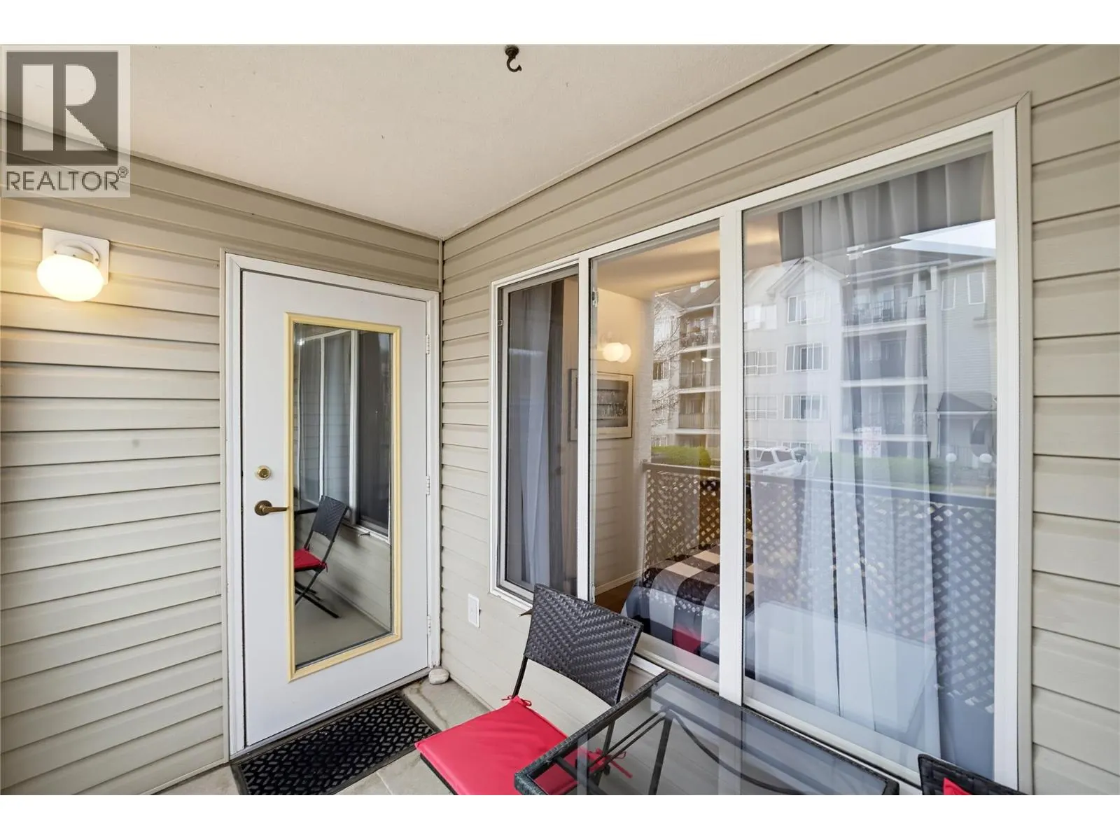 640 3 Street SW Unit# 208