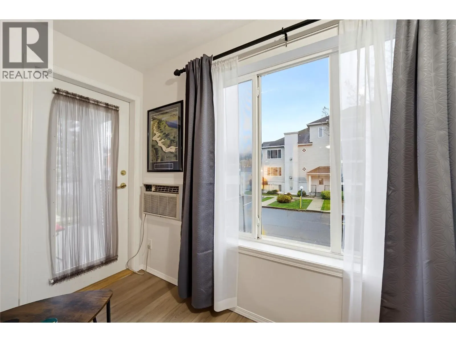 640 3 Street SW Unit# 208