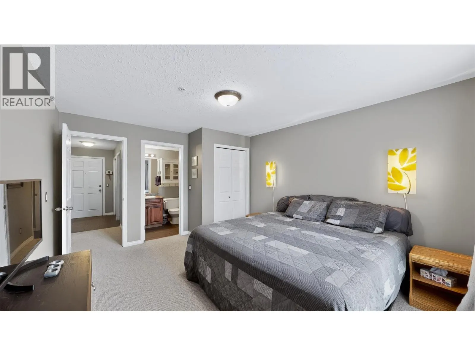 4767 FORSTERS LANDING Road Unit# 206