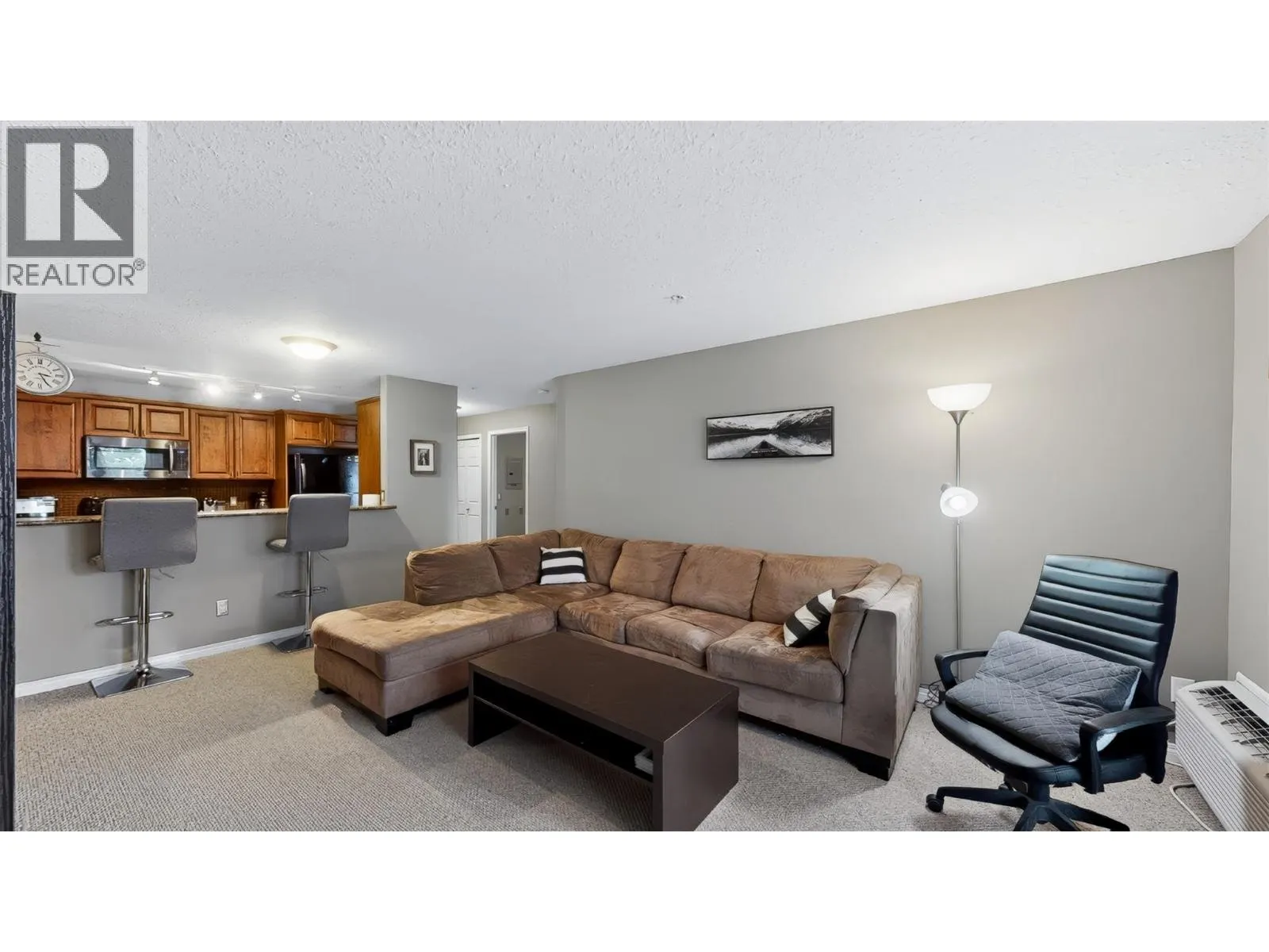 4767 FORSTERS LANDING Road Unit# 206