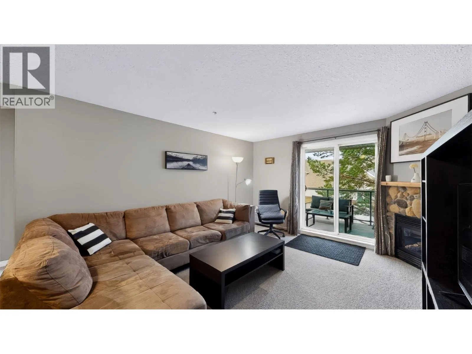 4767 FORSTERS LANDING Road Unit# 206