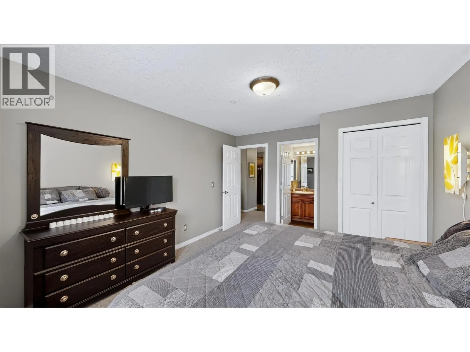 4767 FORSTERS LANDING Road Unit# 206