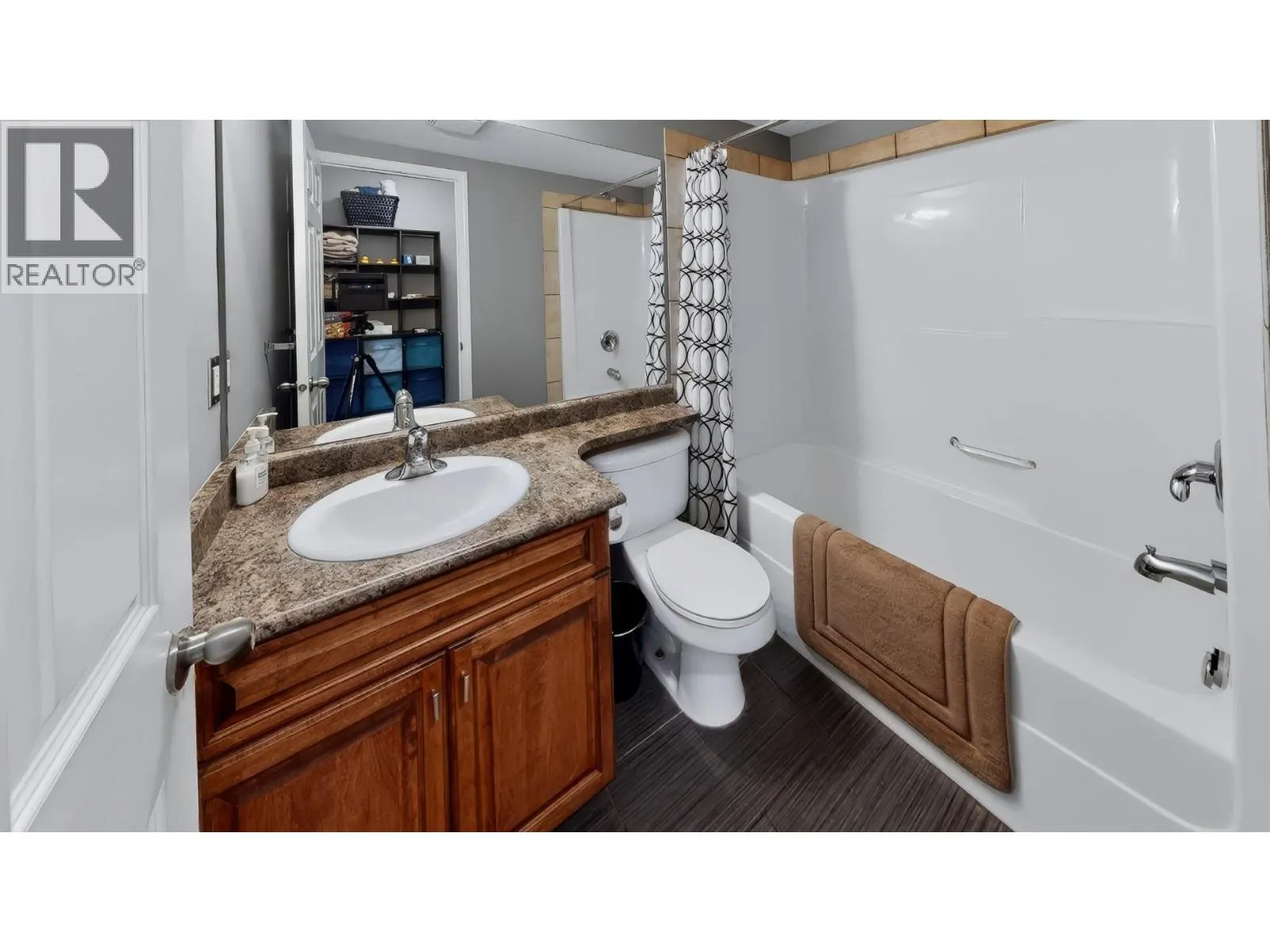 4767 FORSTERS LANDING Road Unit# 206