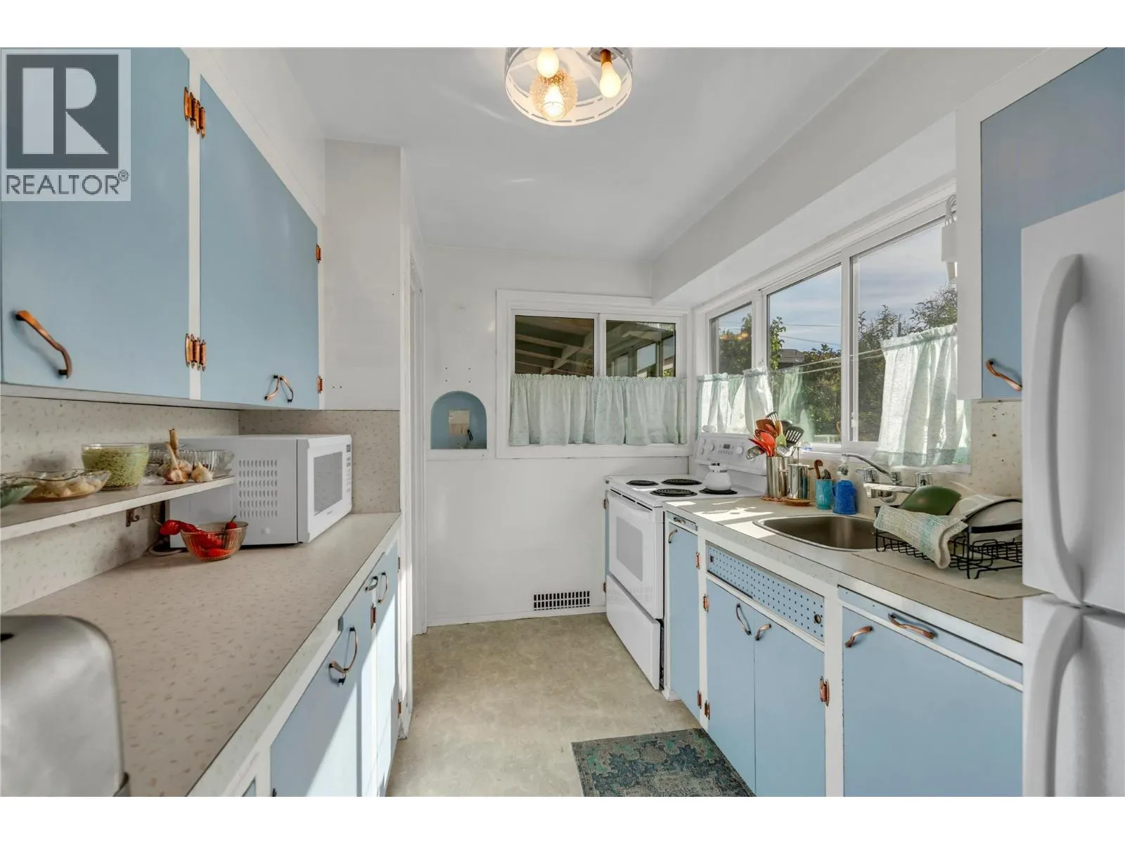 1256 Fairview Road