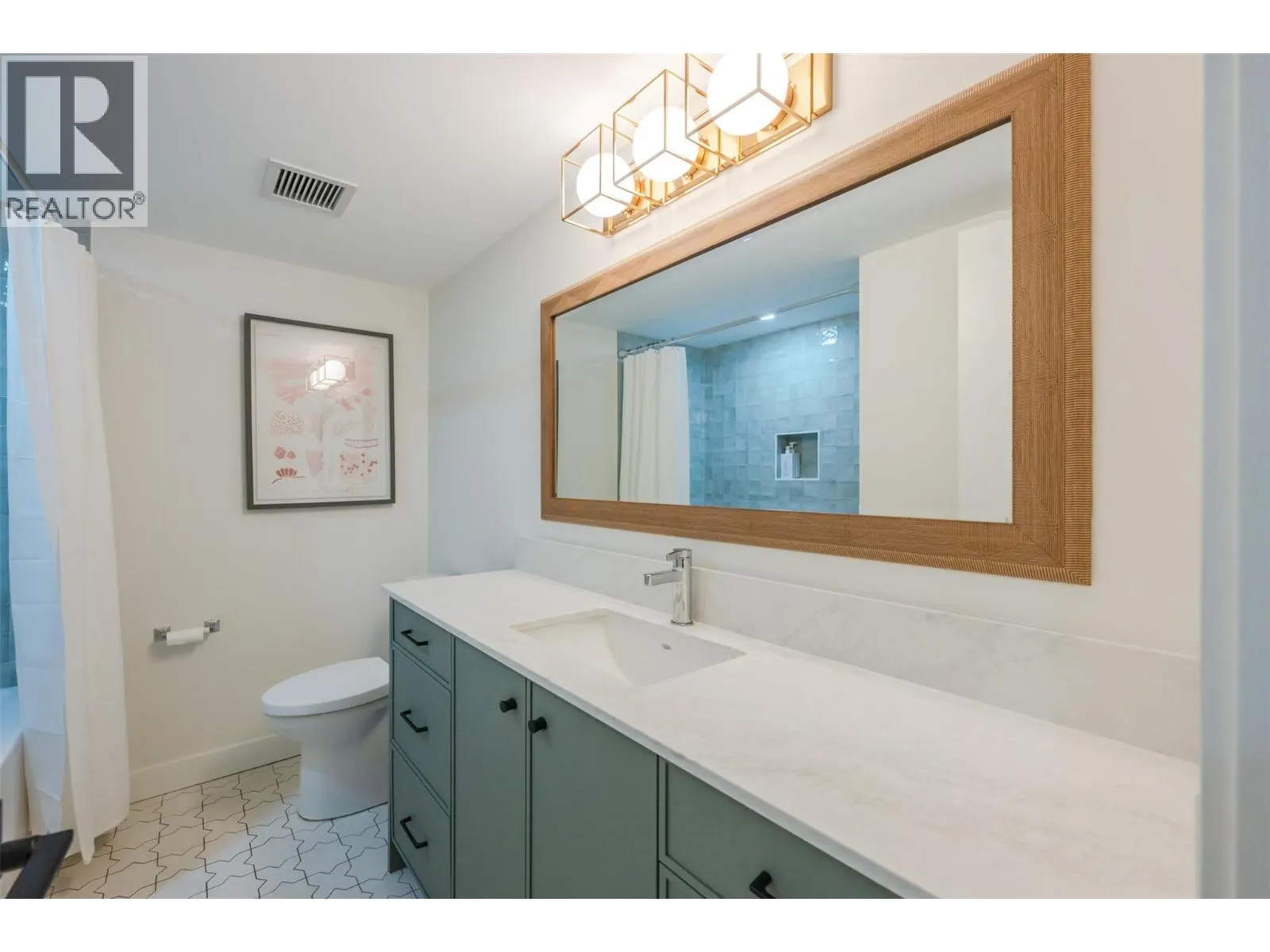 578 Lakeshore Drive Unit# 202
