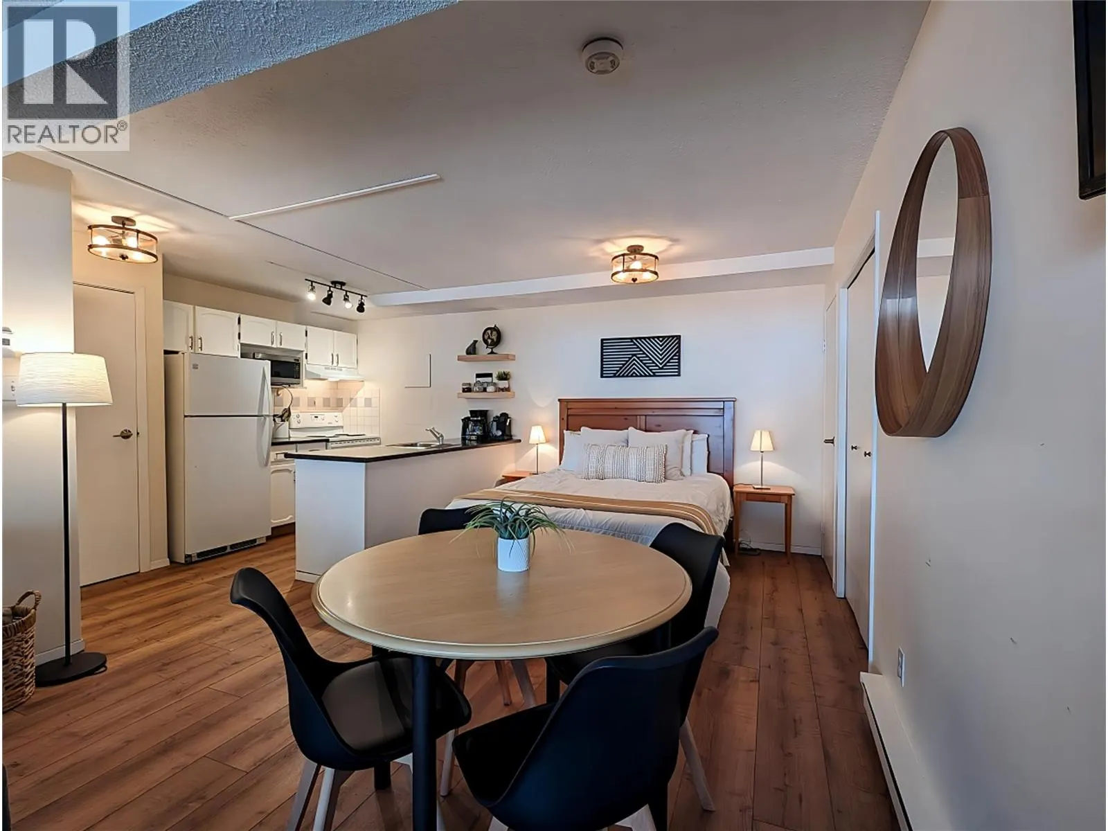 2030 Panorama Drive Unit# 806