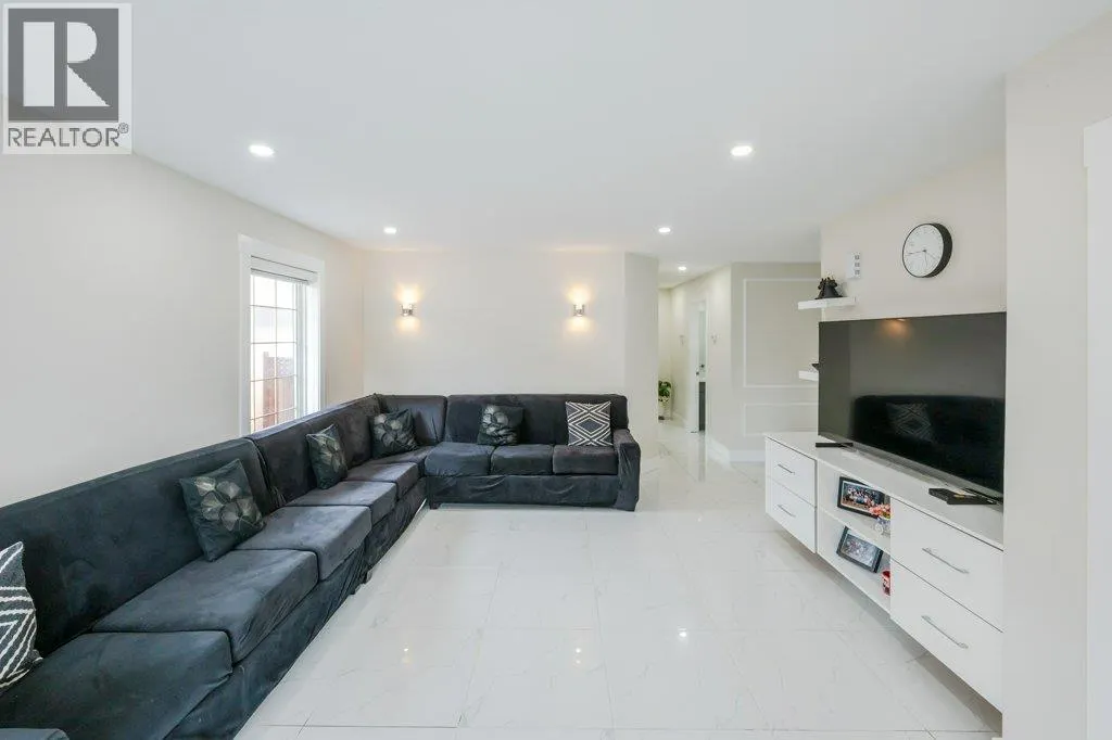 260 WILLOWS Place