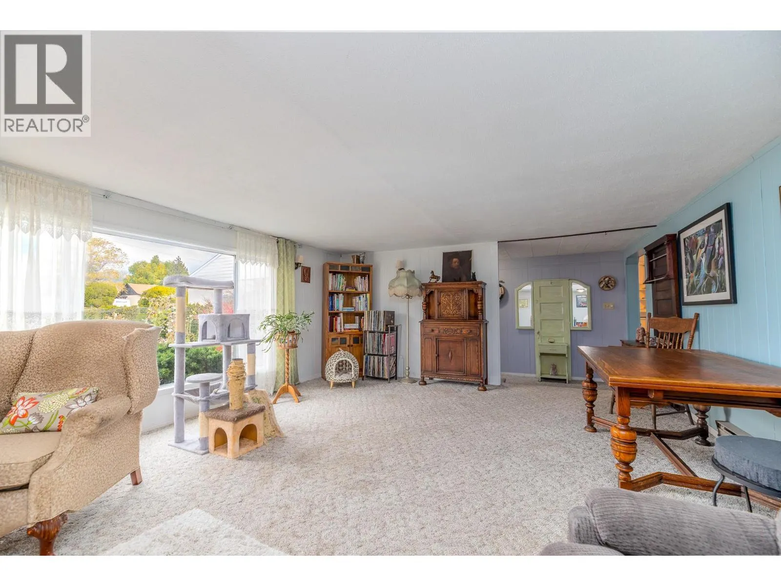 402 Conklin Avenue