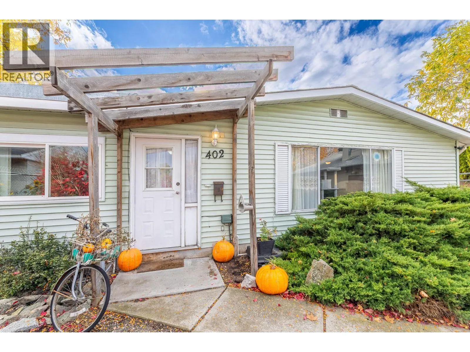 402 Conklin Avenue