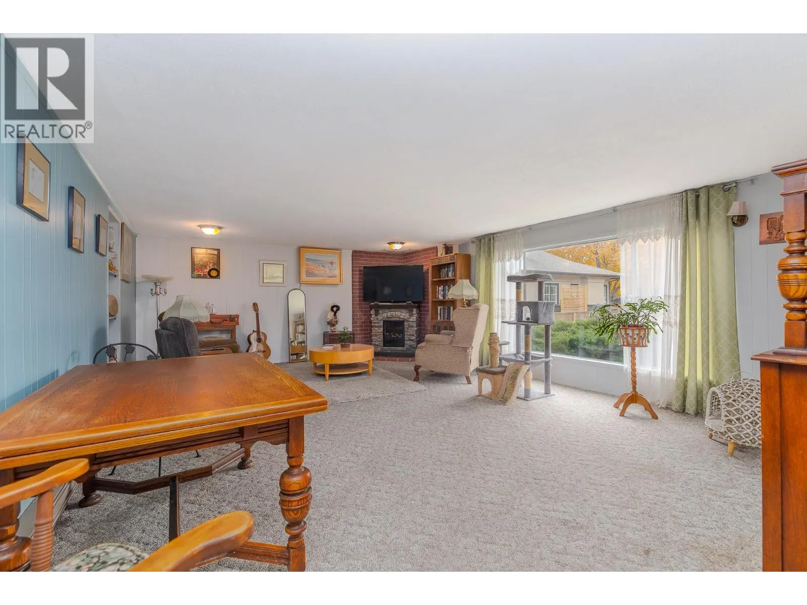 402 Conklin Avenue