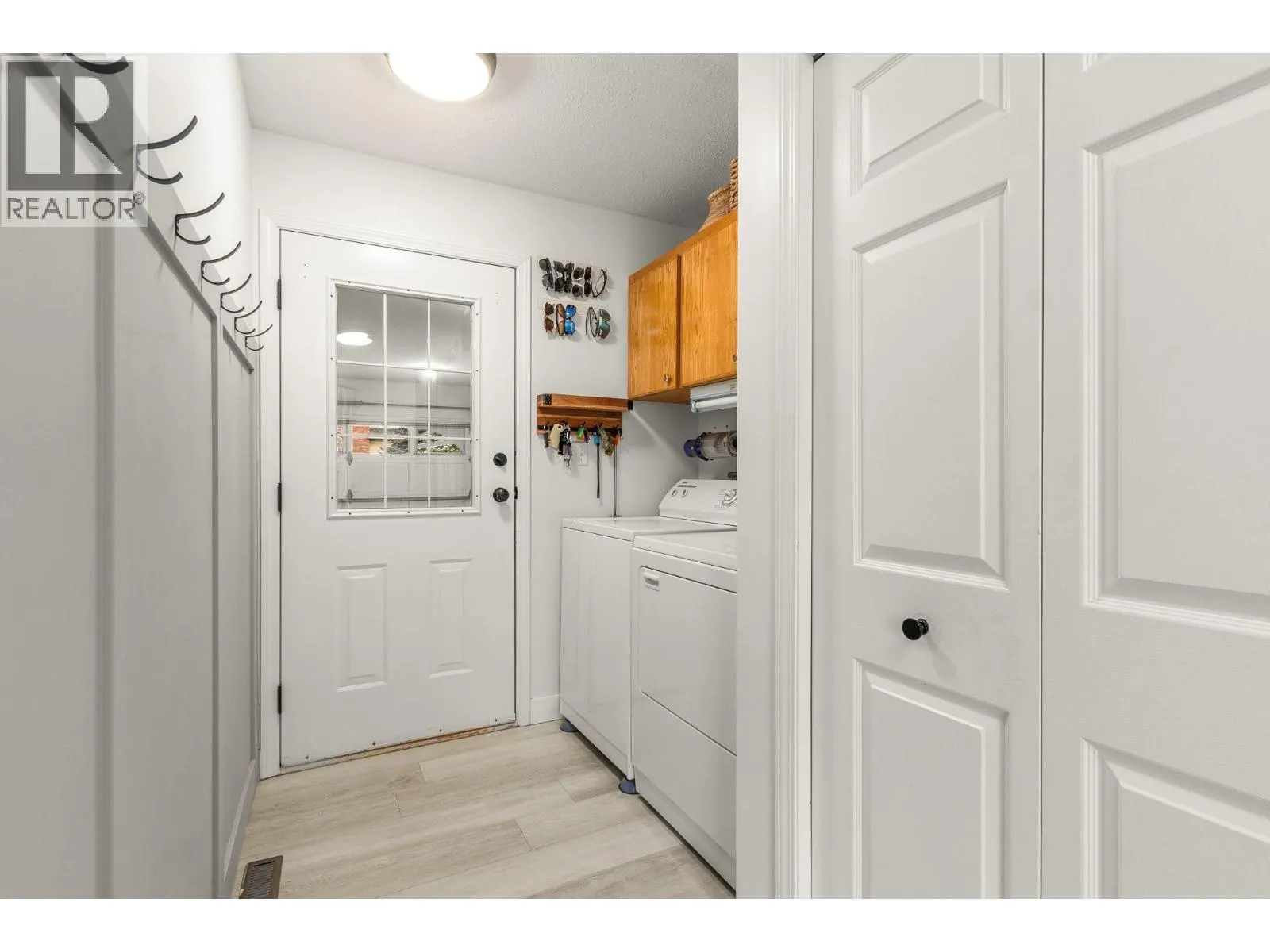 611 25 Street SE
