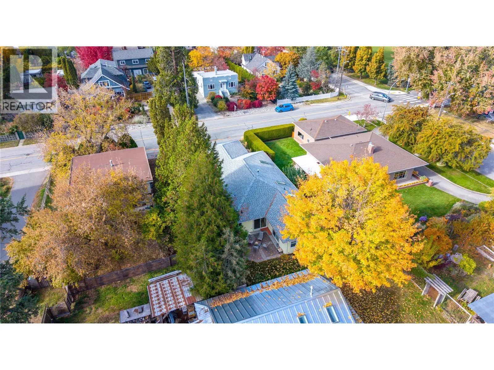930 MOOSEJAW Street