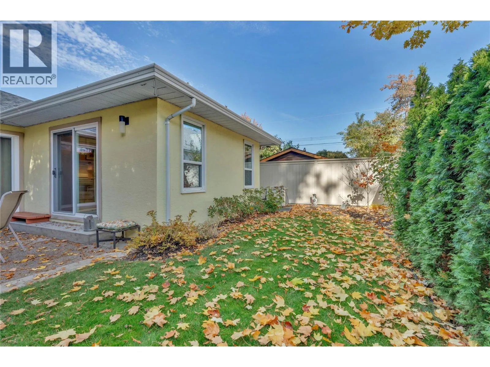 930 MOOSEJAW Street