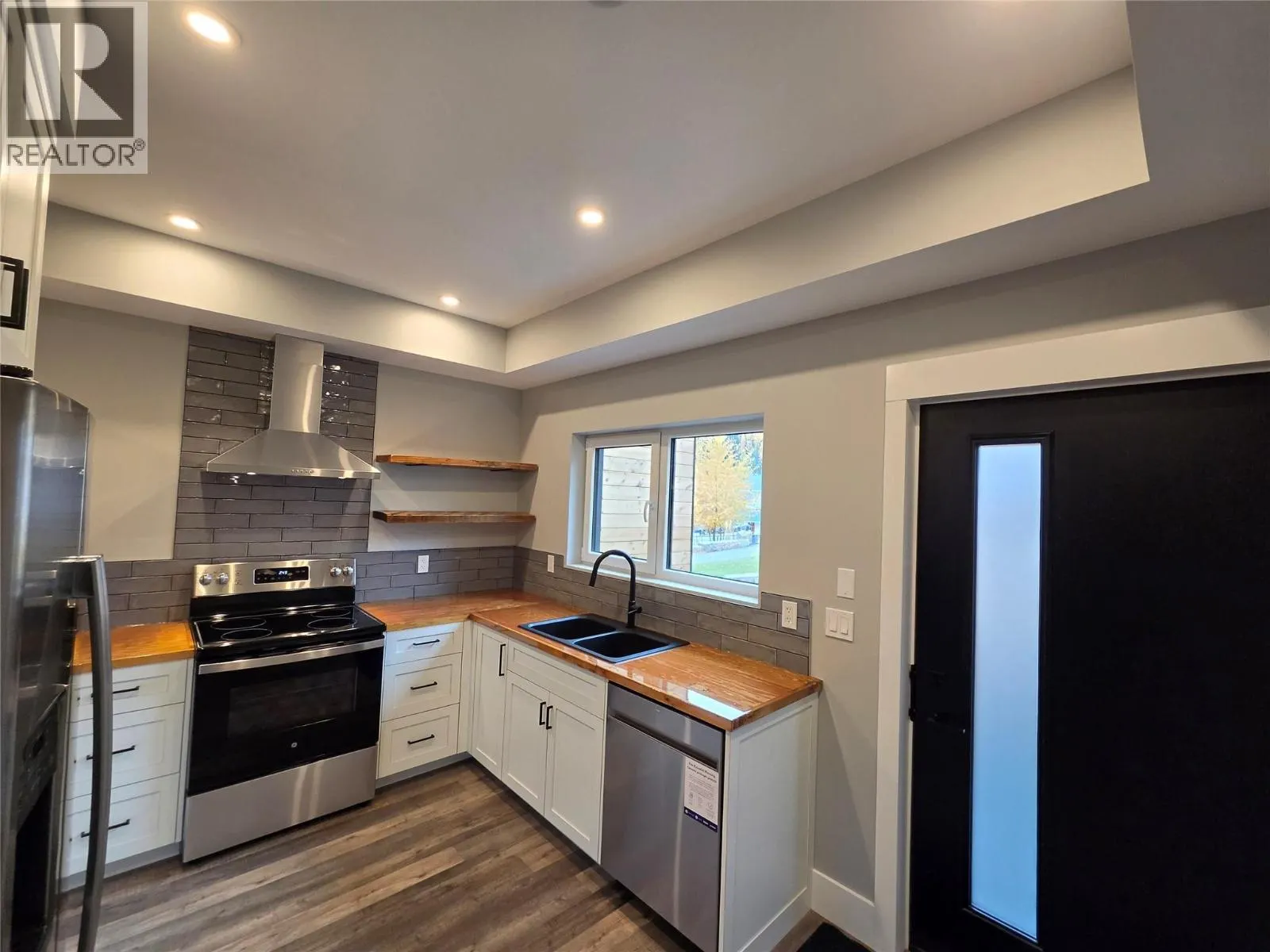85 Wallinger Avenue