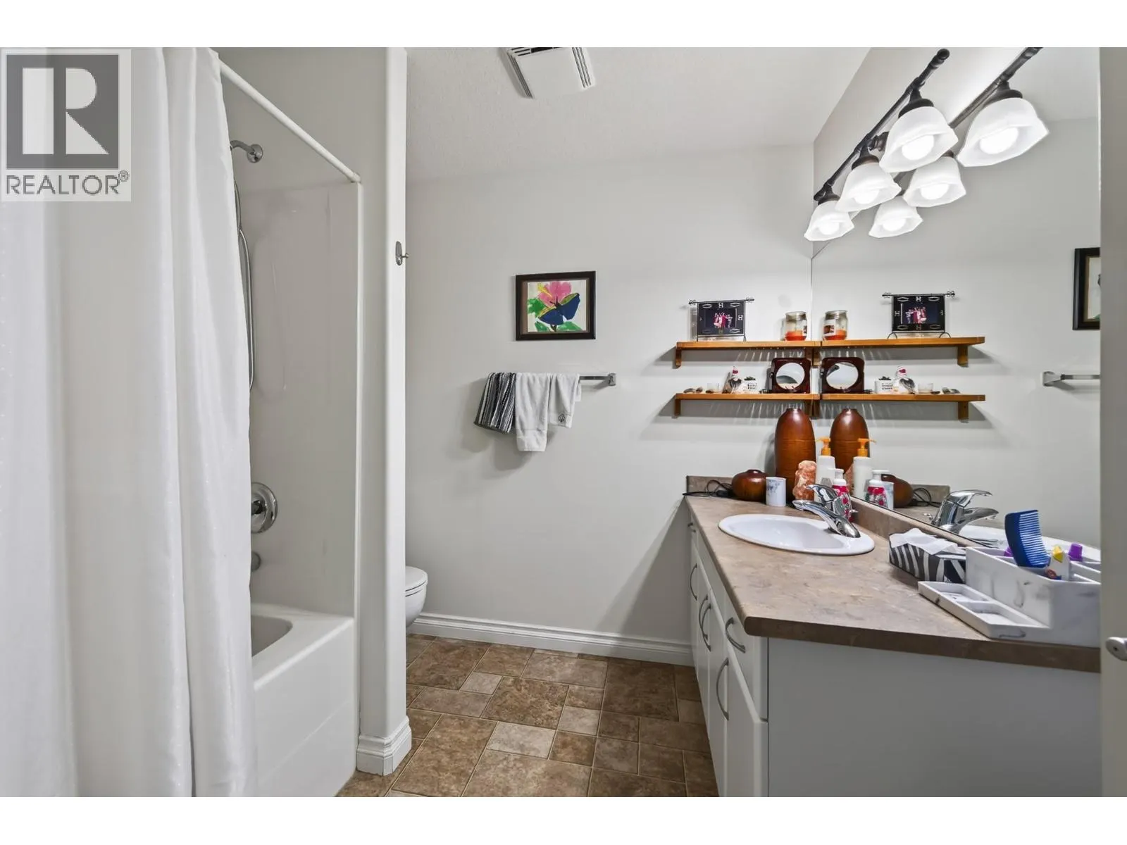 2210 Qu'appelle Boulevard Unit# 37