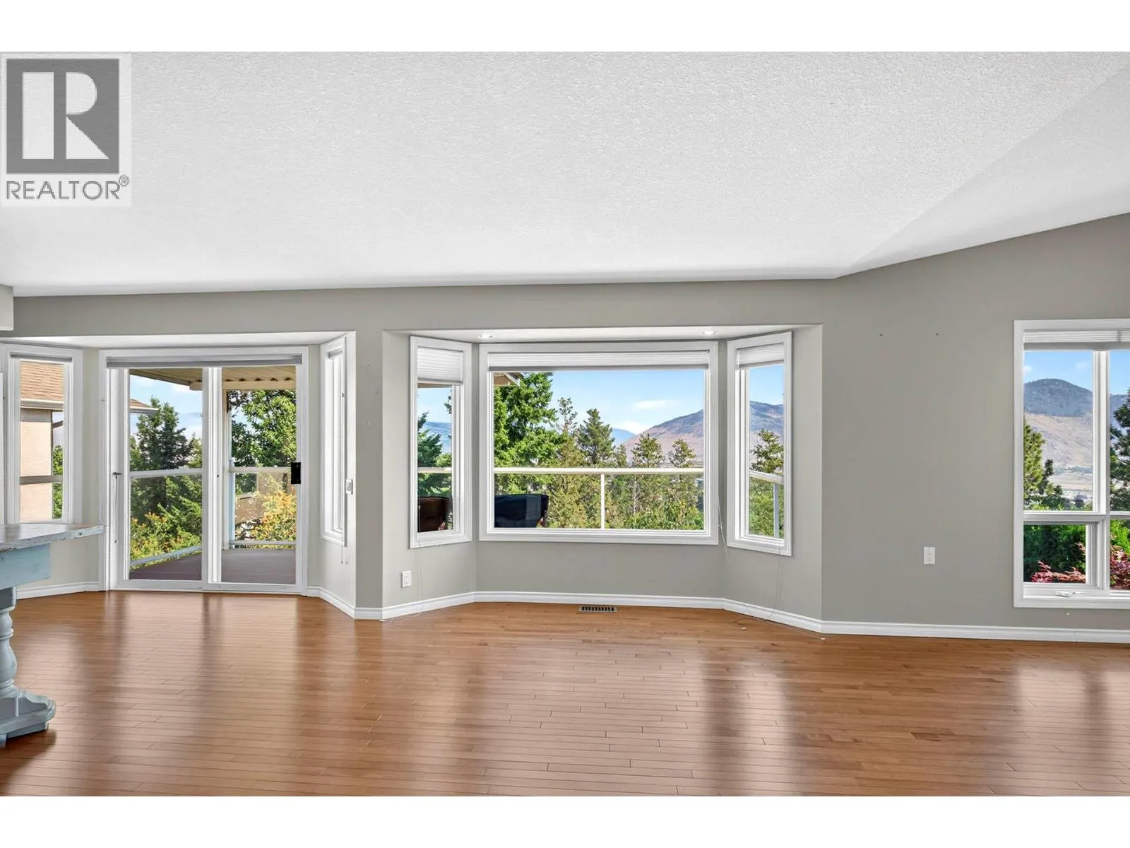 1575 Springhill Drive Unit# 31