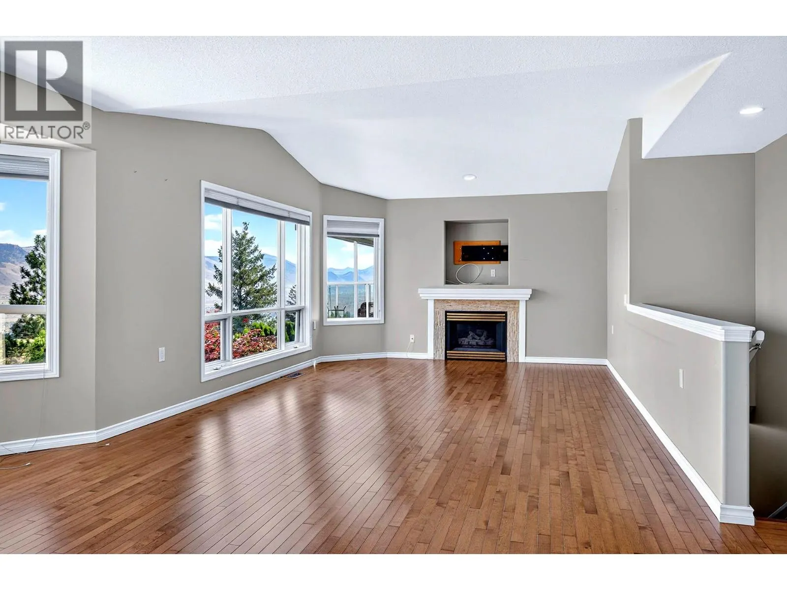 1575 Springhill Drive Unit# 31