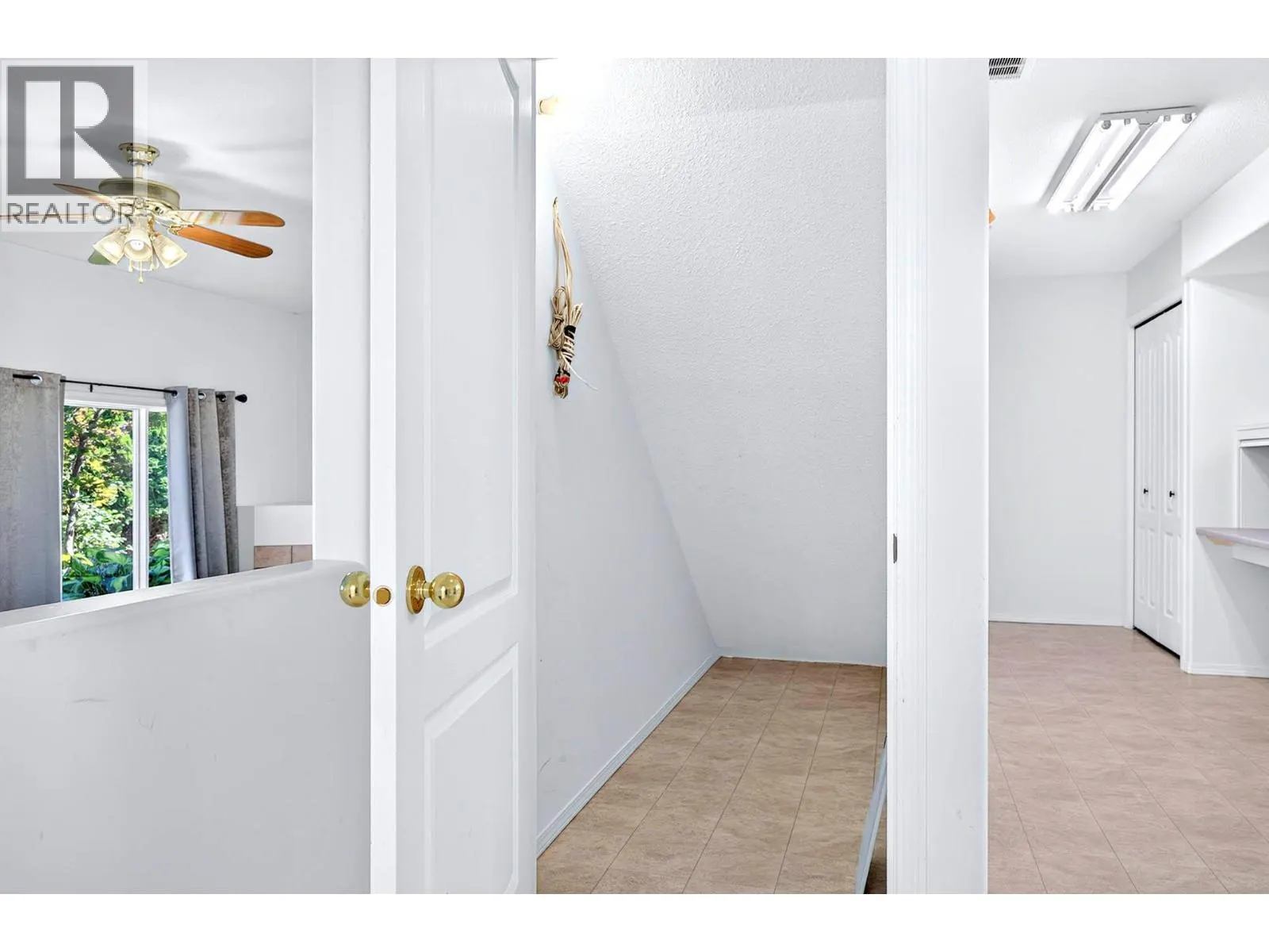 1575 Springhill Drive Unit# 31