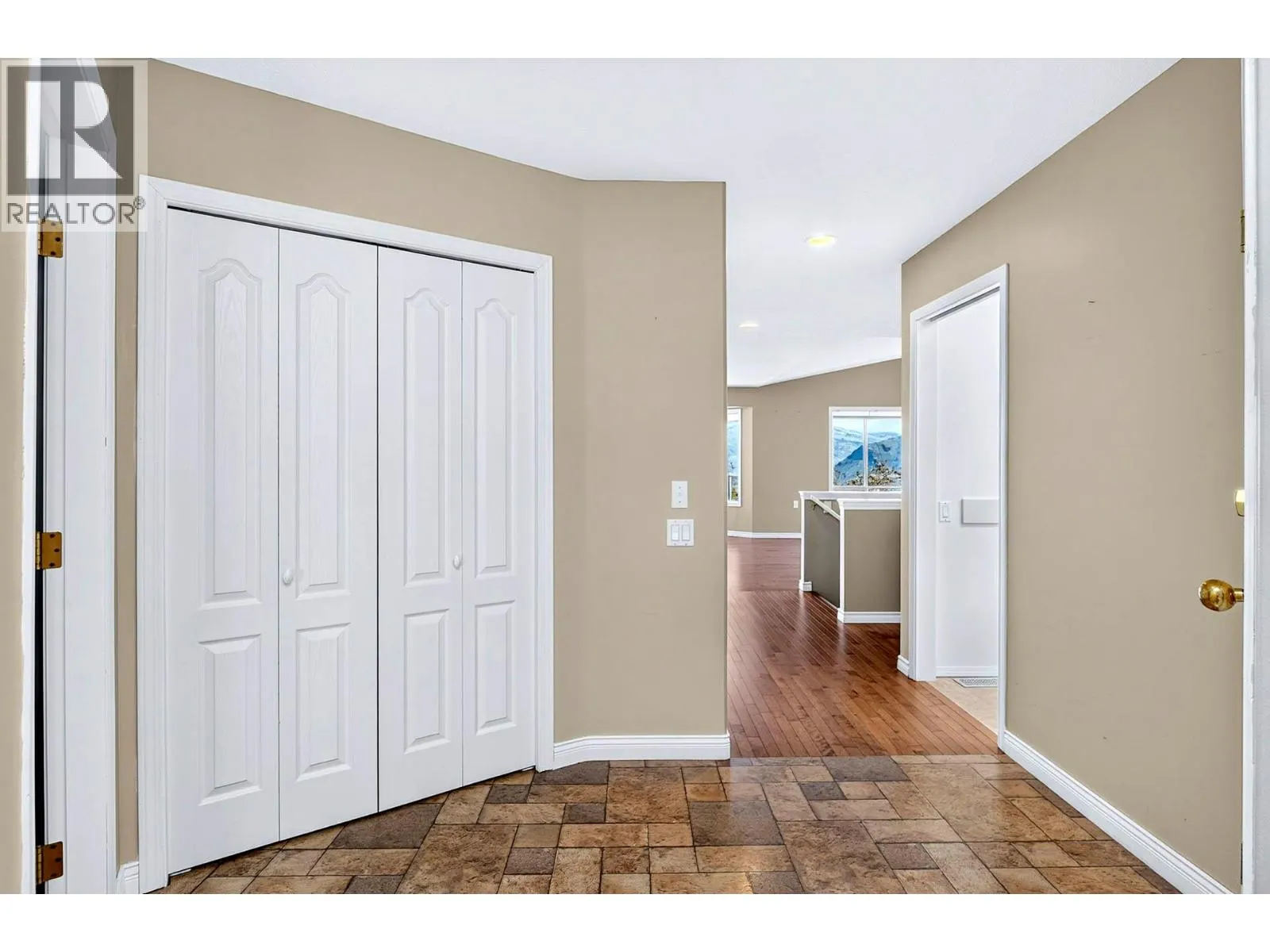 1575 Springhill Drive Unit# 31