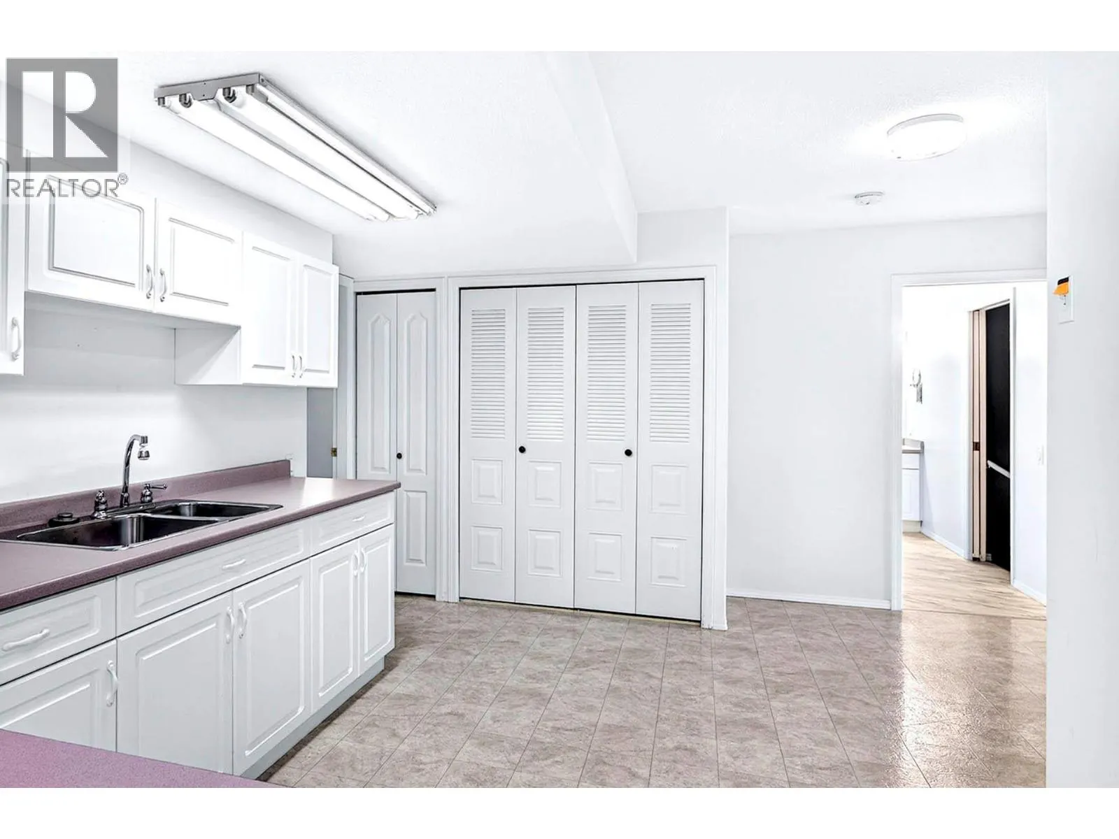 1575 Springhill Drive Unit# 31