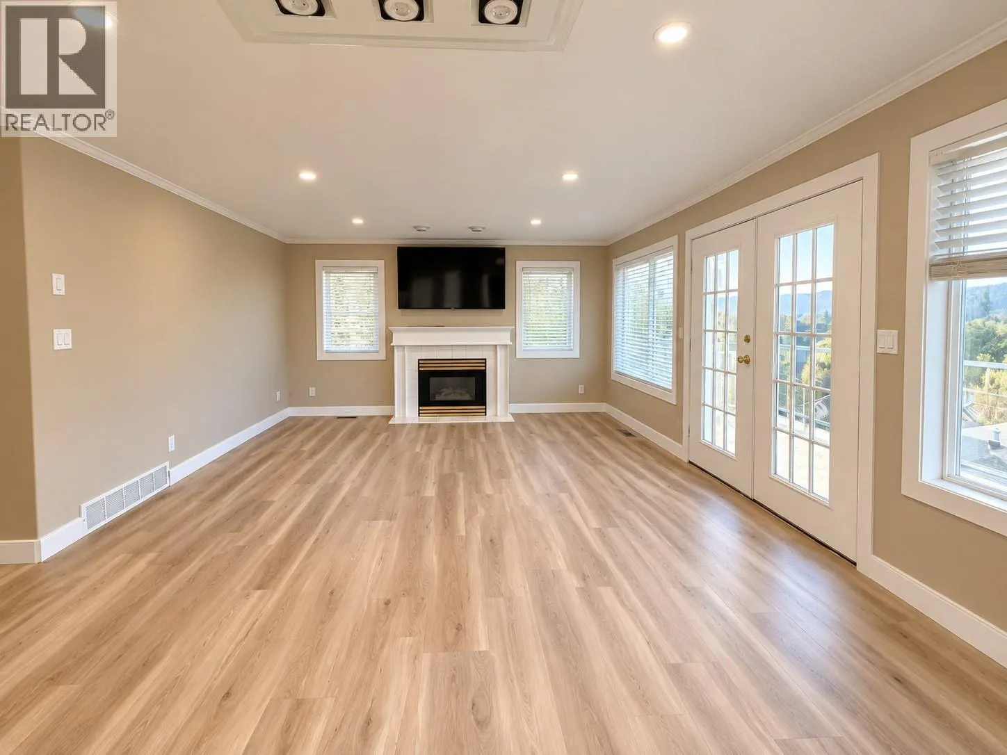 4305 Westview Drive